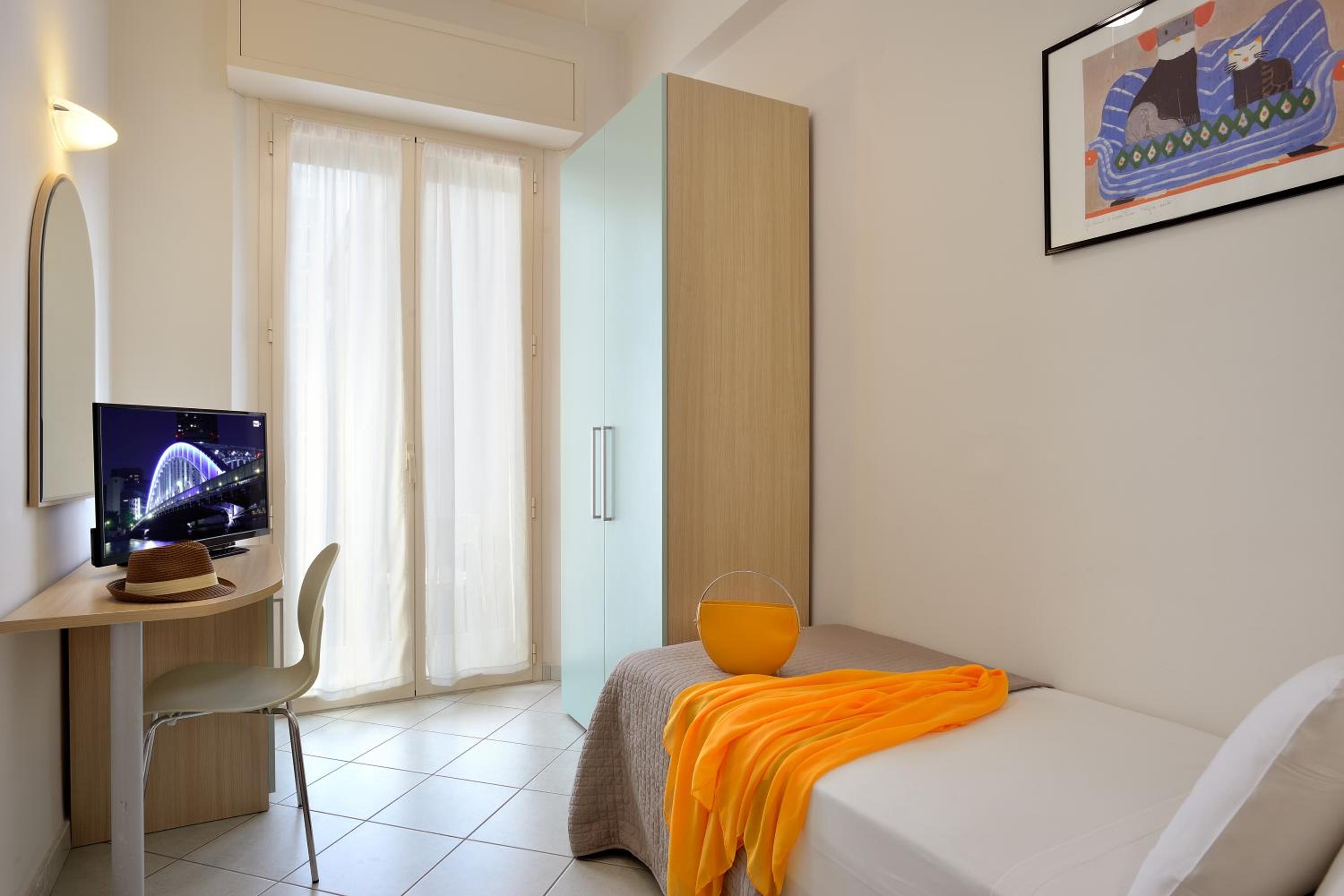 Single Room with Balcony photo 1