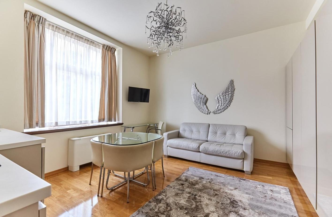 One-Bedroom Apartment - Photo 31