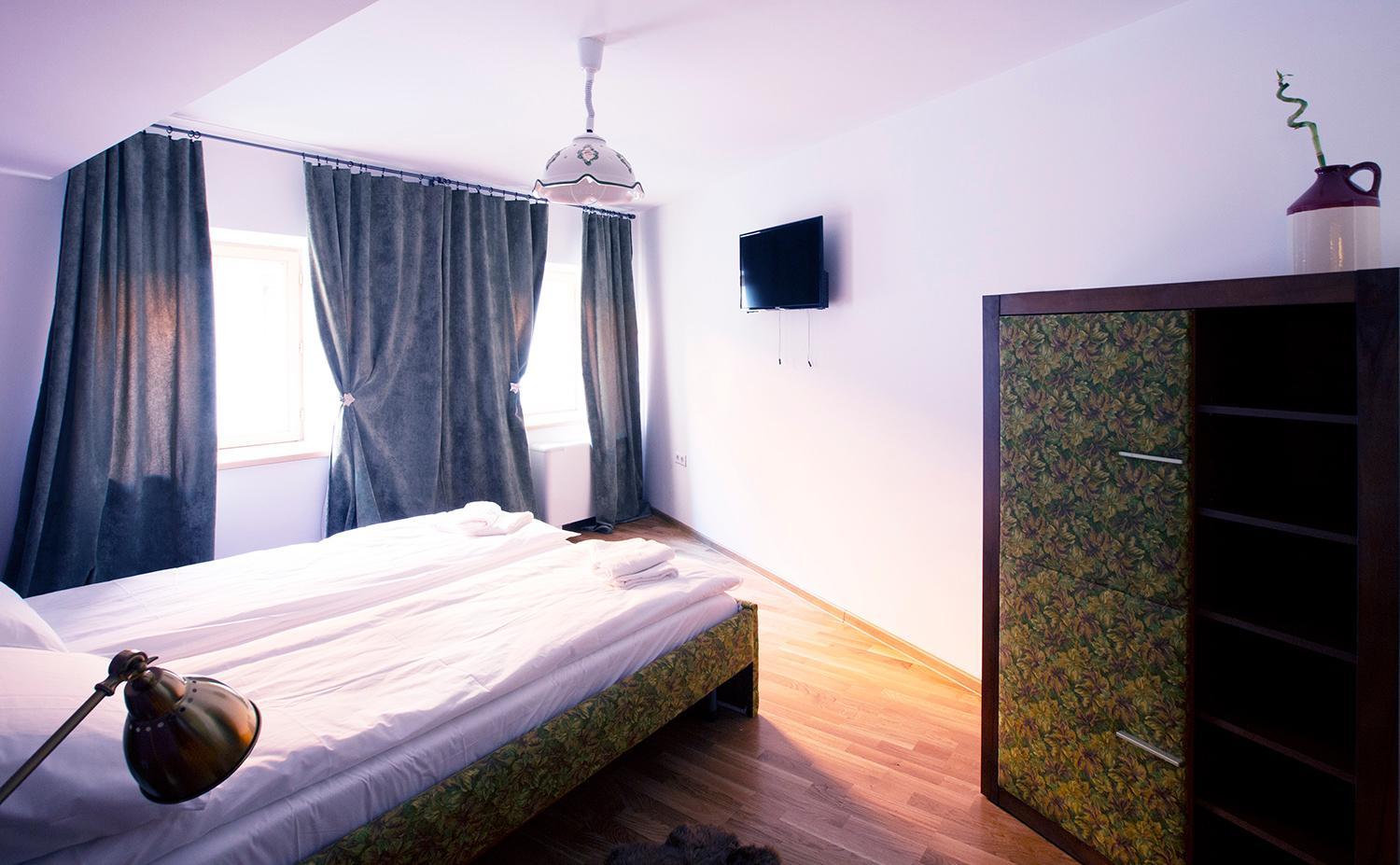 One-Bedroom Apartment - Photo 10