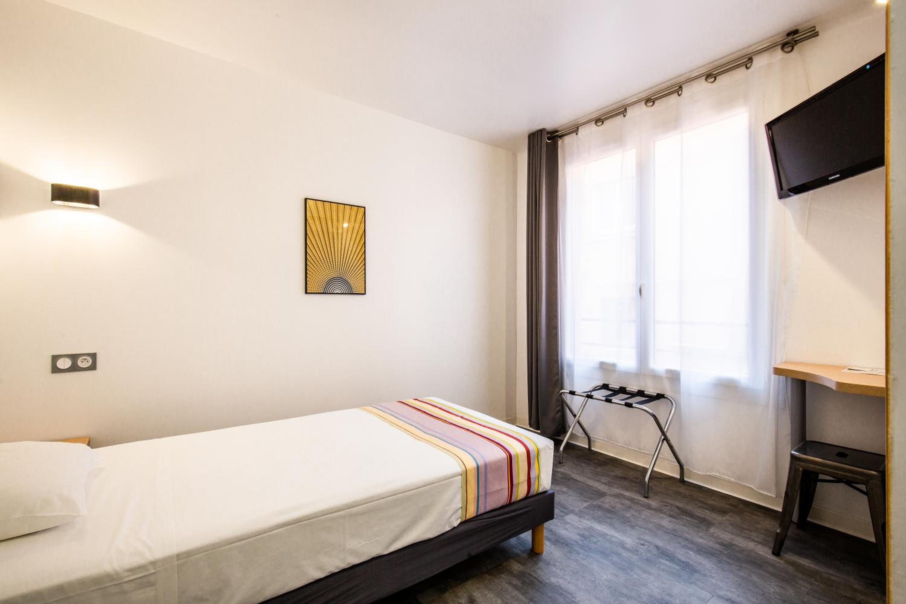 Single Room photo 2