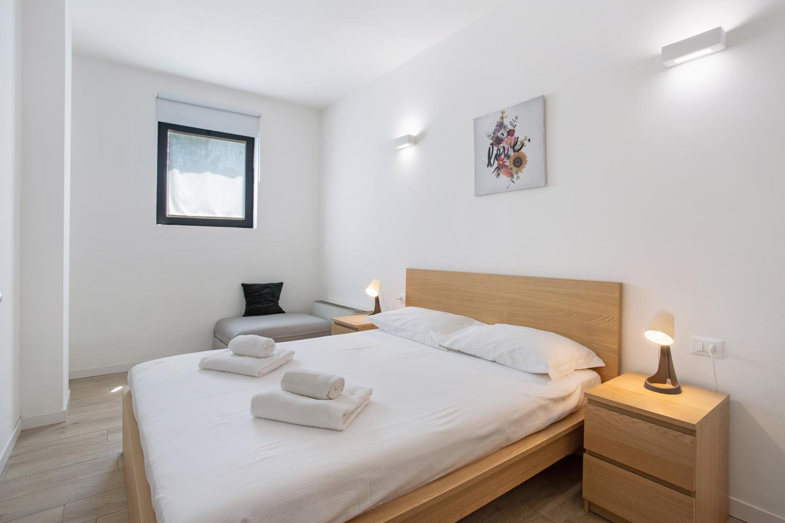 Superior One-Bedroom Apartment