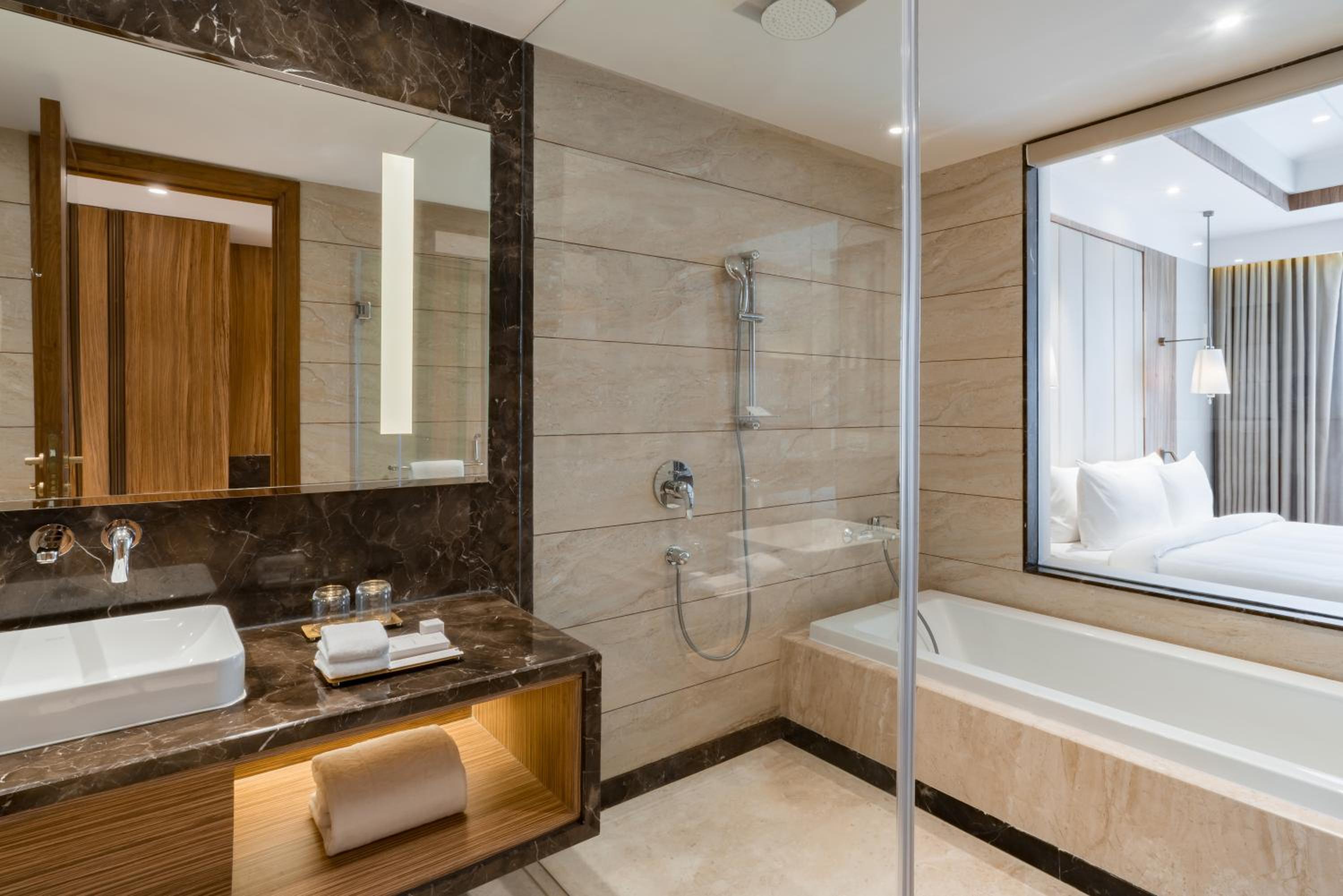 One-Bedroom Suite - Photo 15