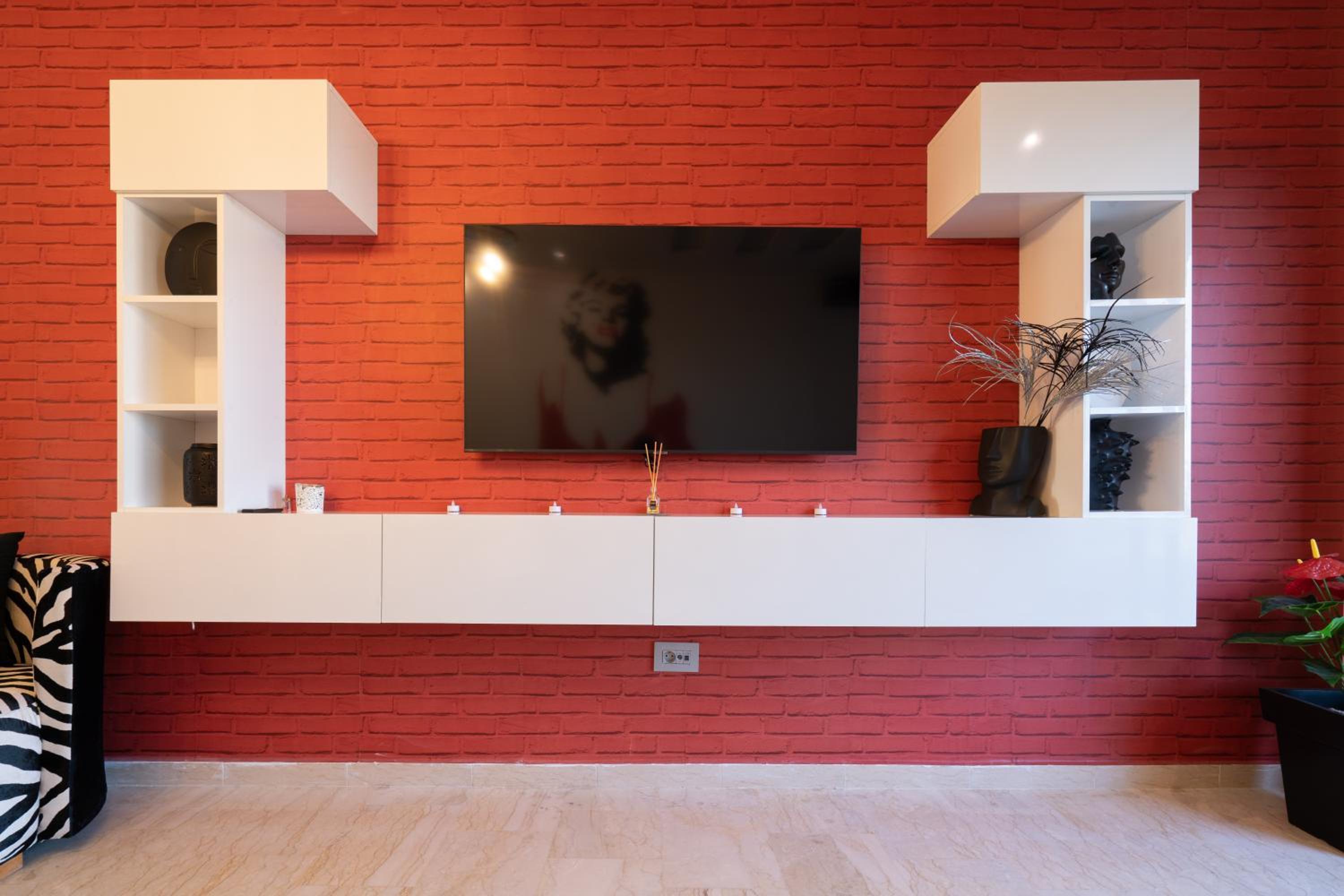 One-Bedroom Apartment - Photo 33