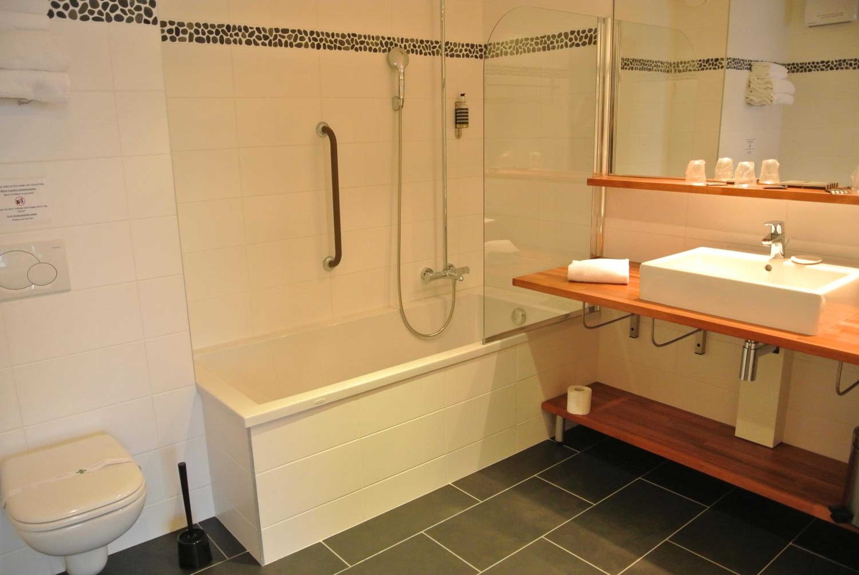 Standard Triple Room photo 2
