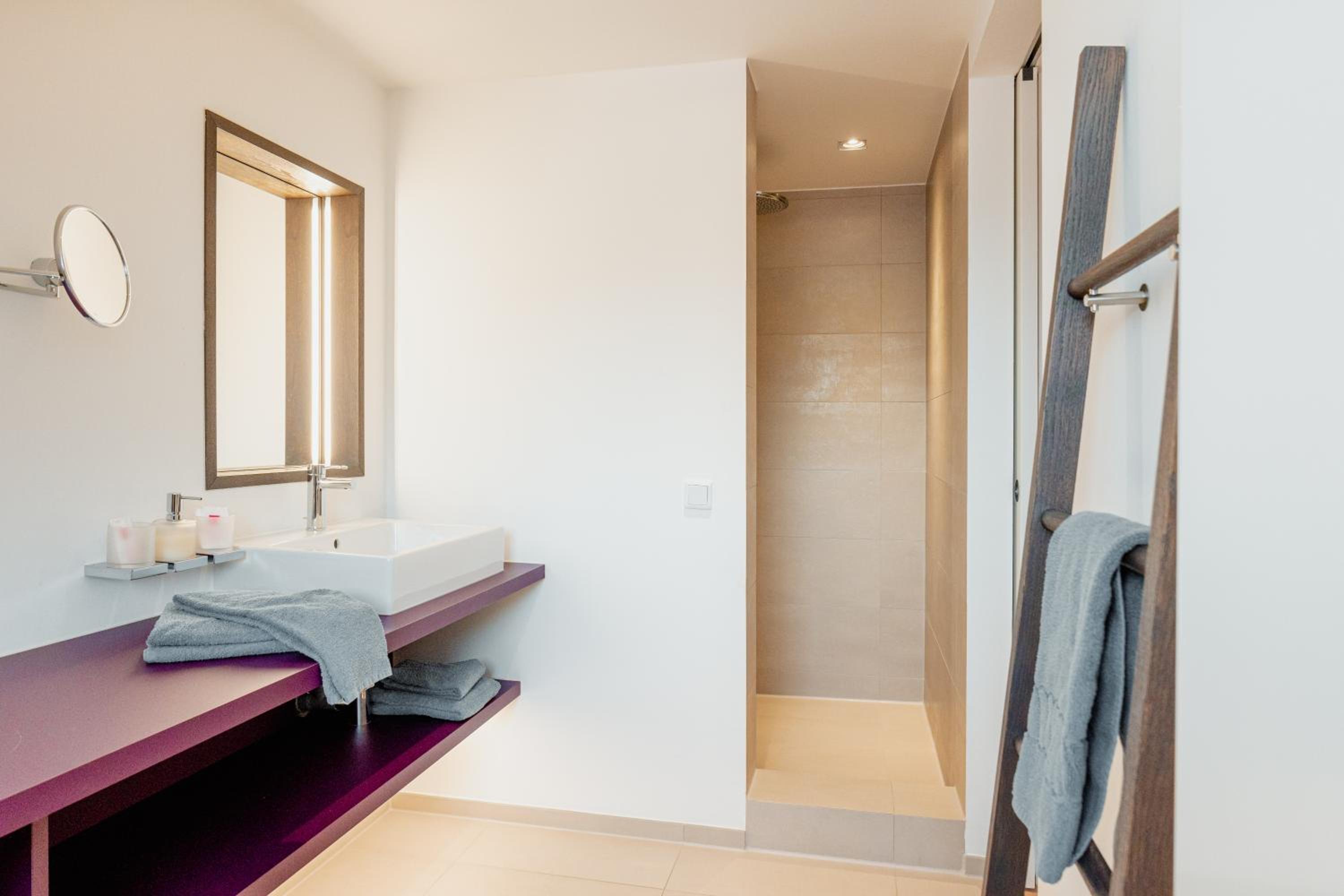 Deluxe Double Room - Photo 7