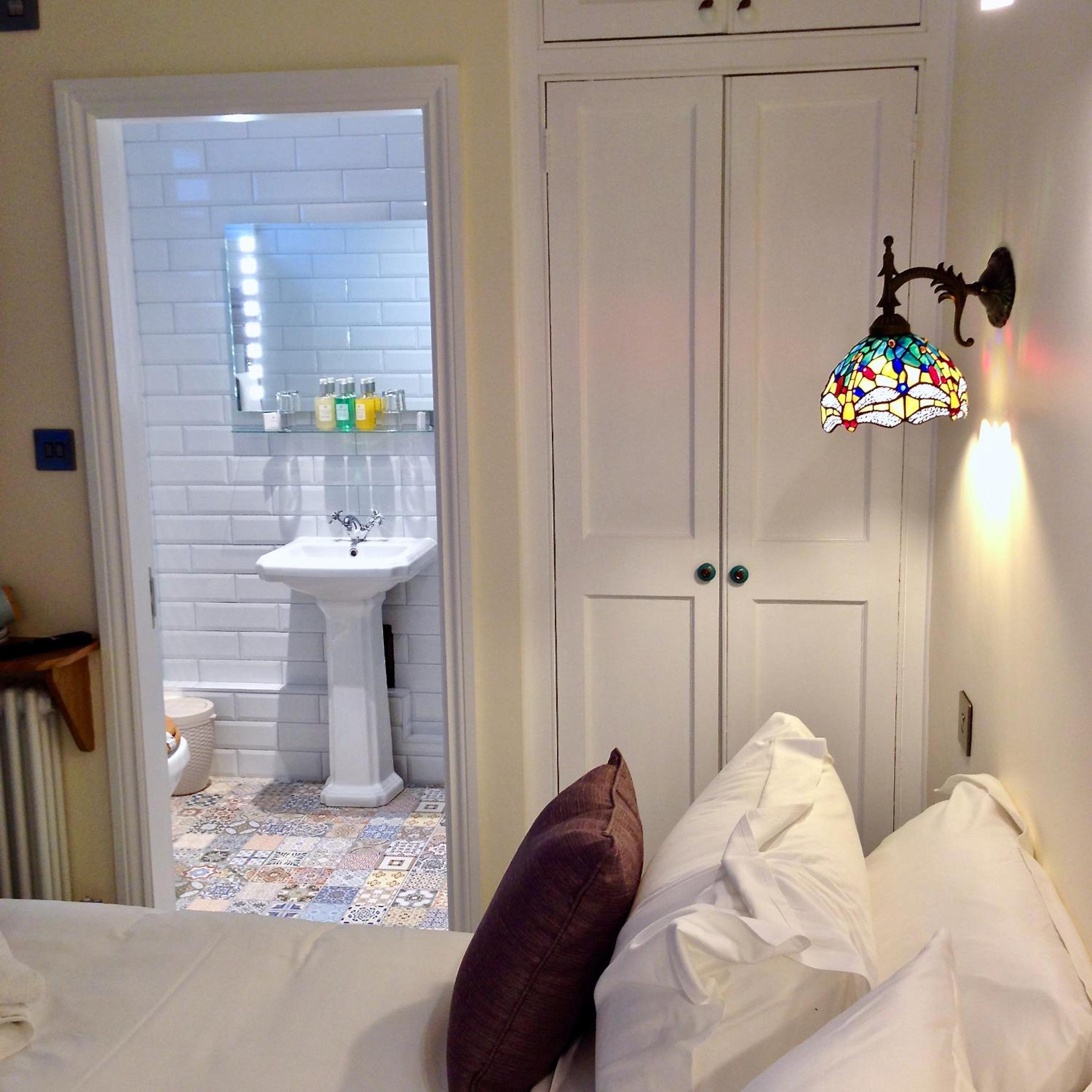 Economy Double Room photo 2