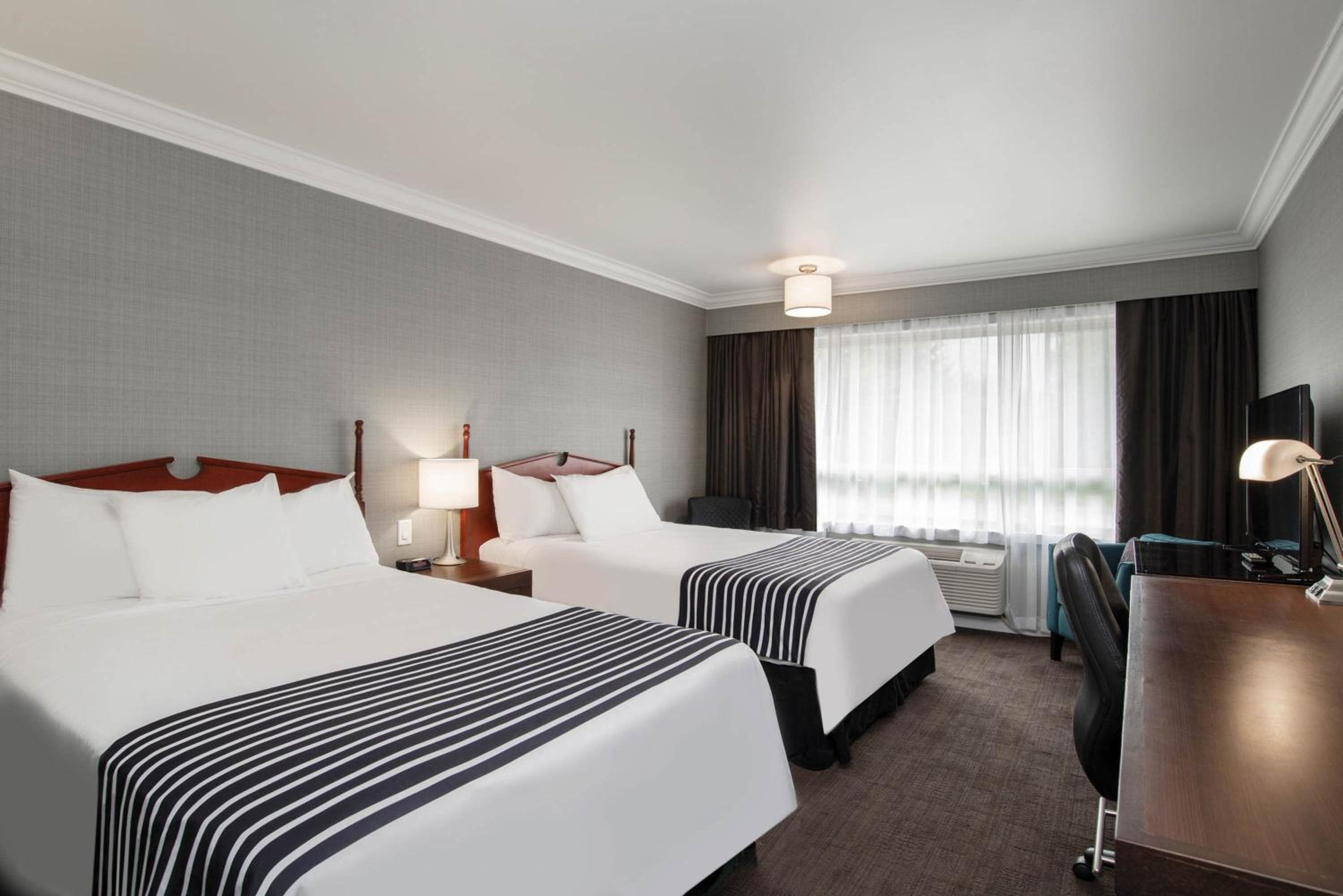 Standard Room, 2 Double Beds, Selkirk Building