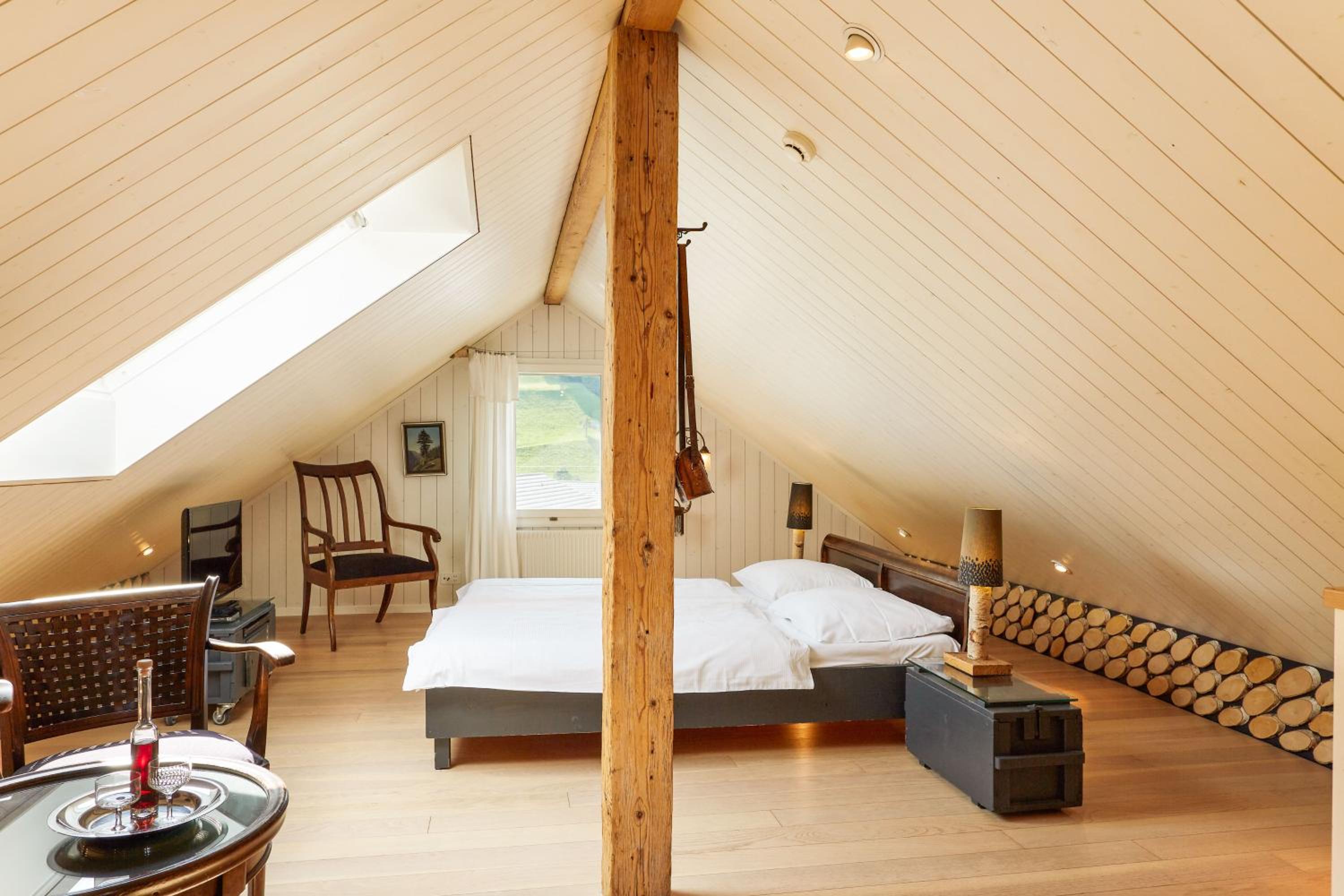 Roof Suite