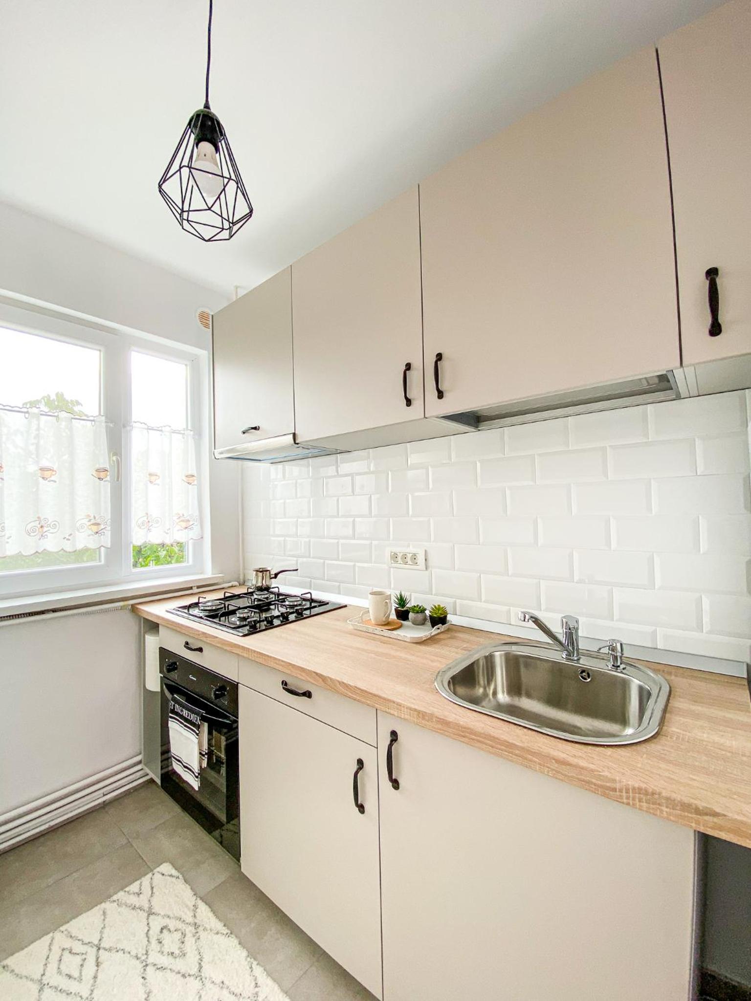 One-Bedroom Apartment - Photo 9