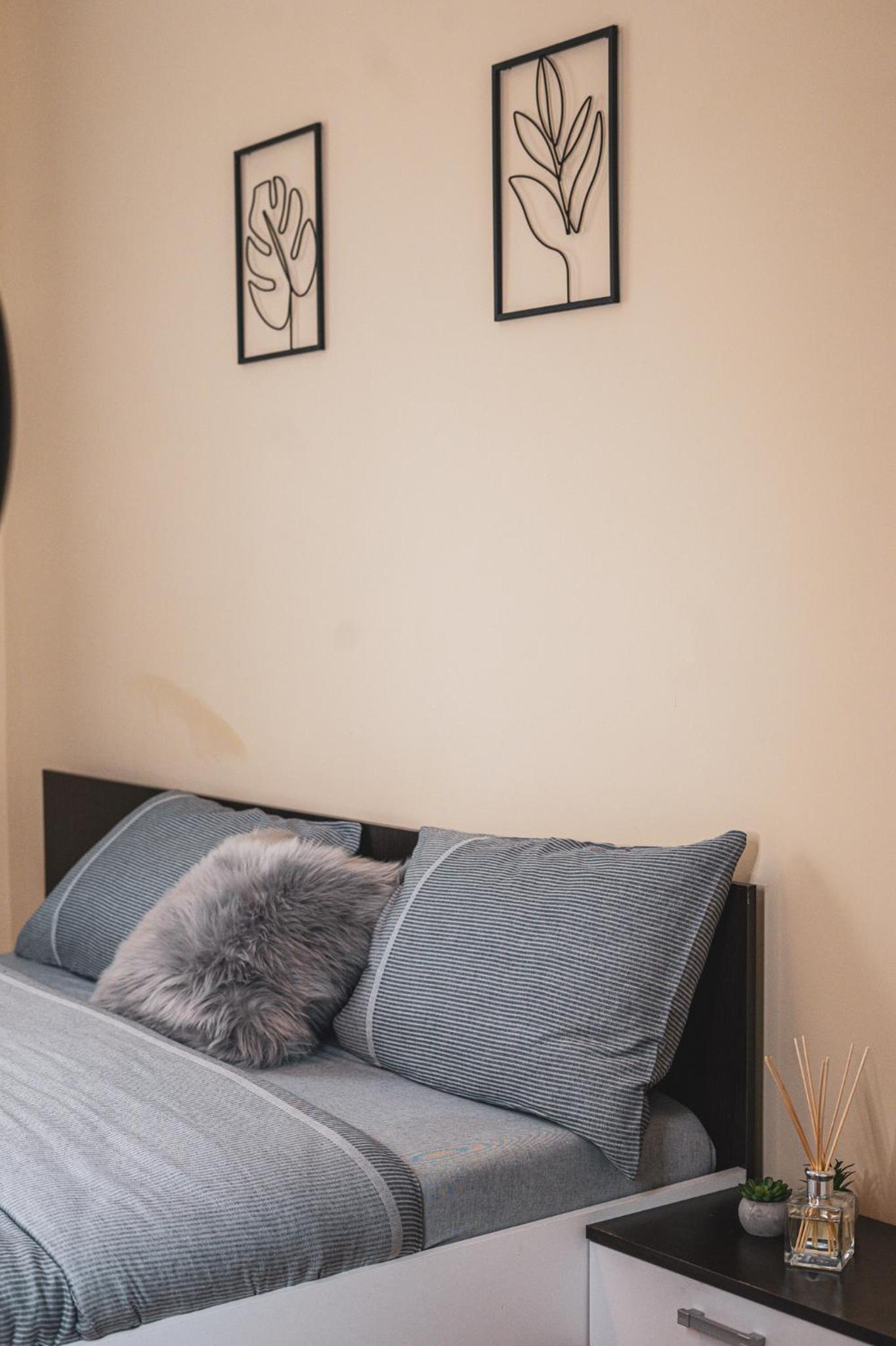 One-Bedroom Apartment - Photo 17