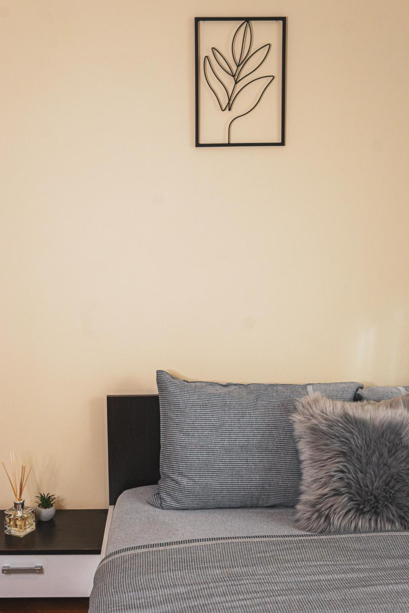One-Bedroom Apartment - Photo 25