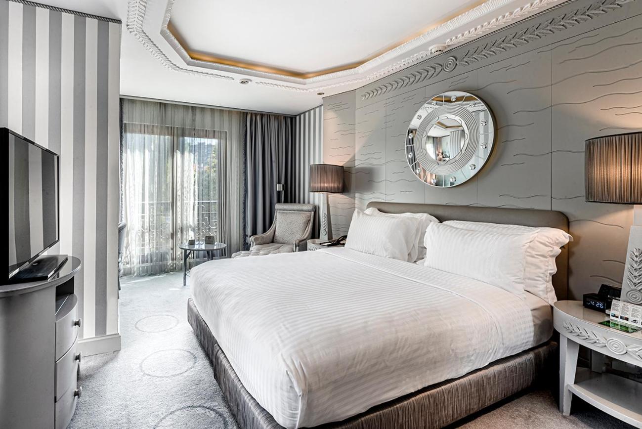 Family King Suite - Photo 2