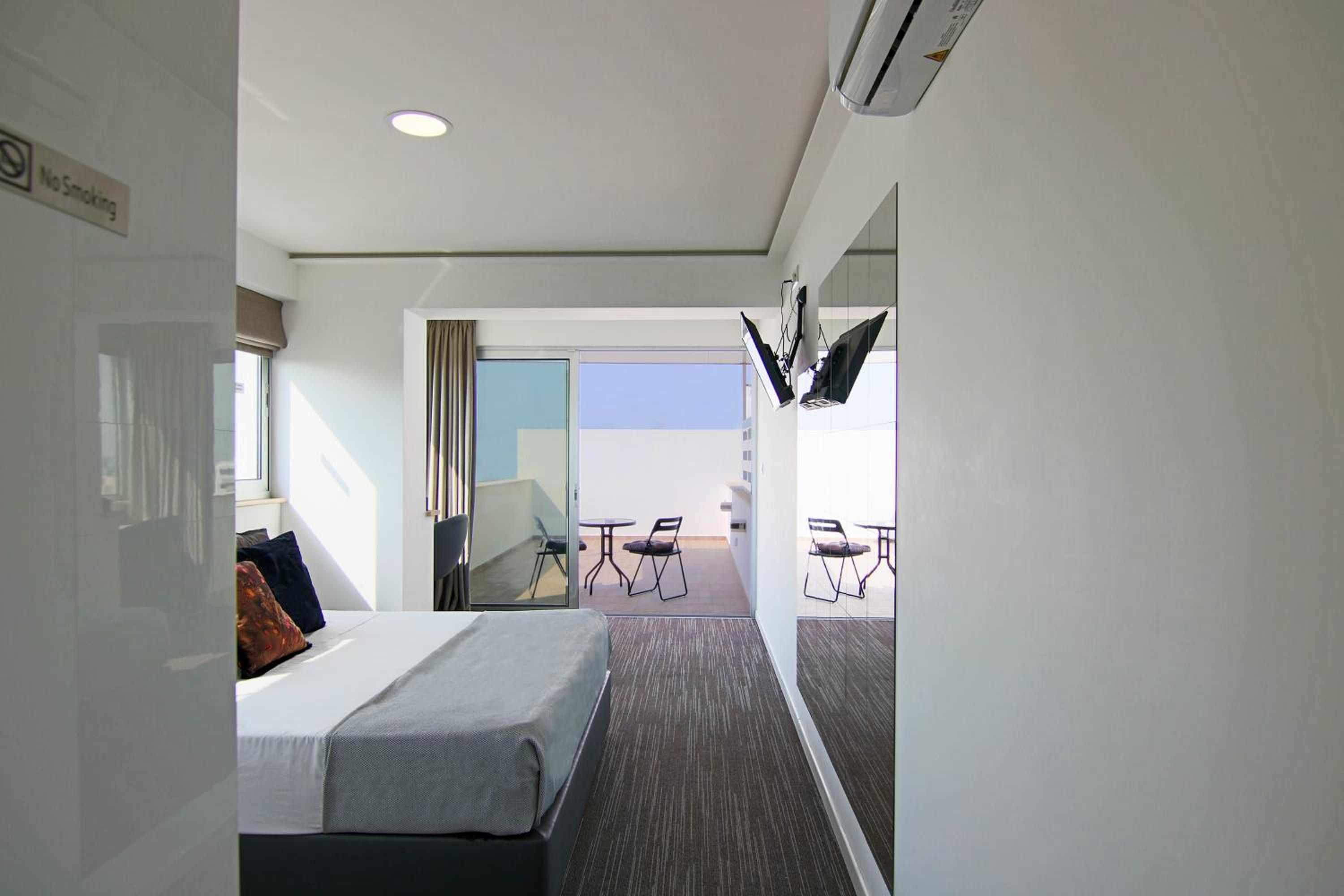 Deluxe Suite