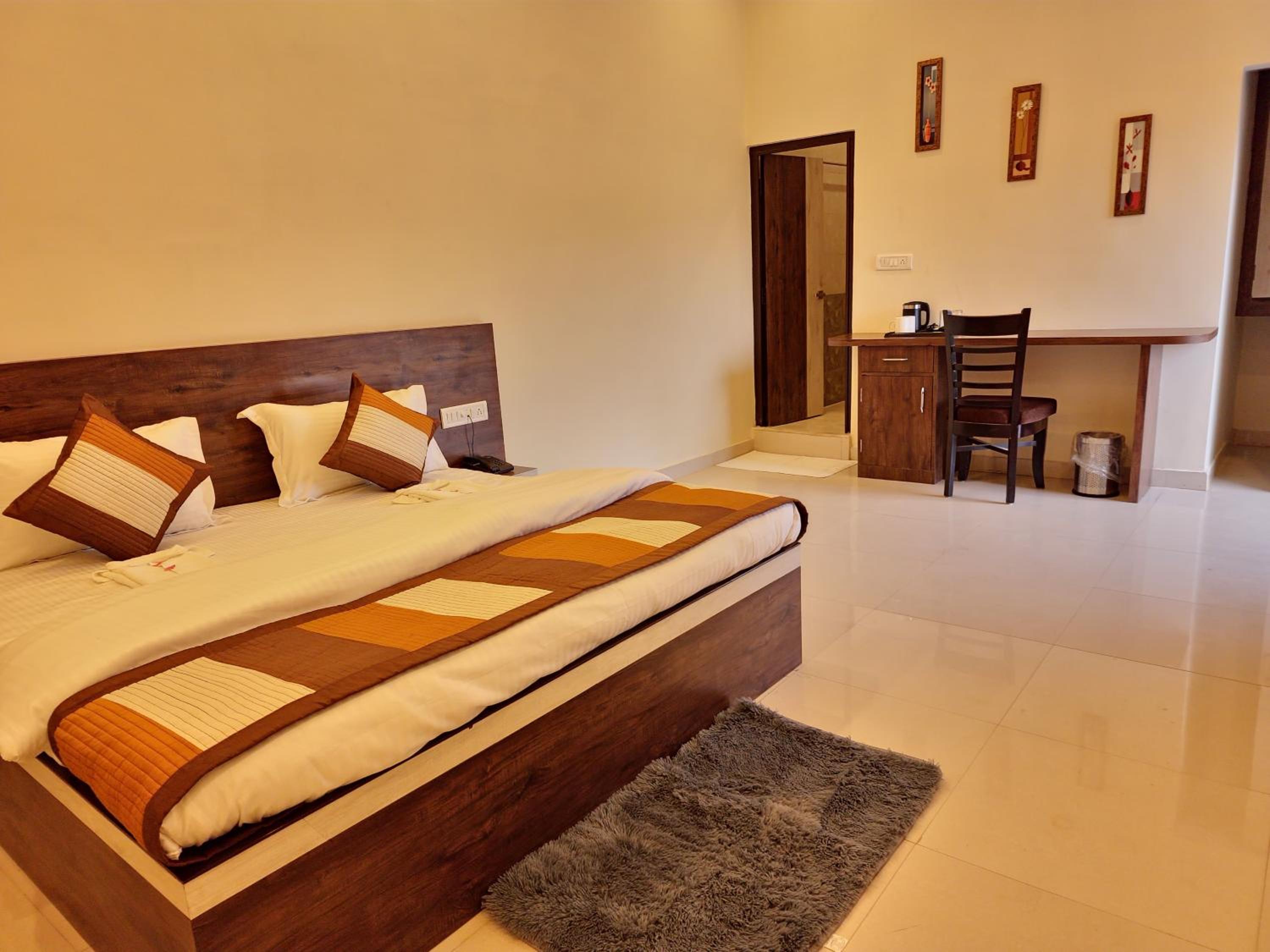King Room with Garden View - Photo 7