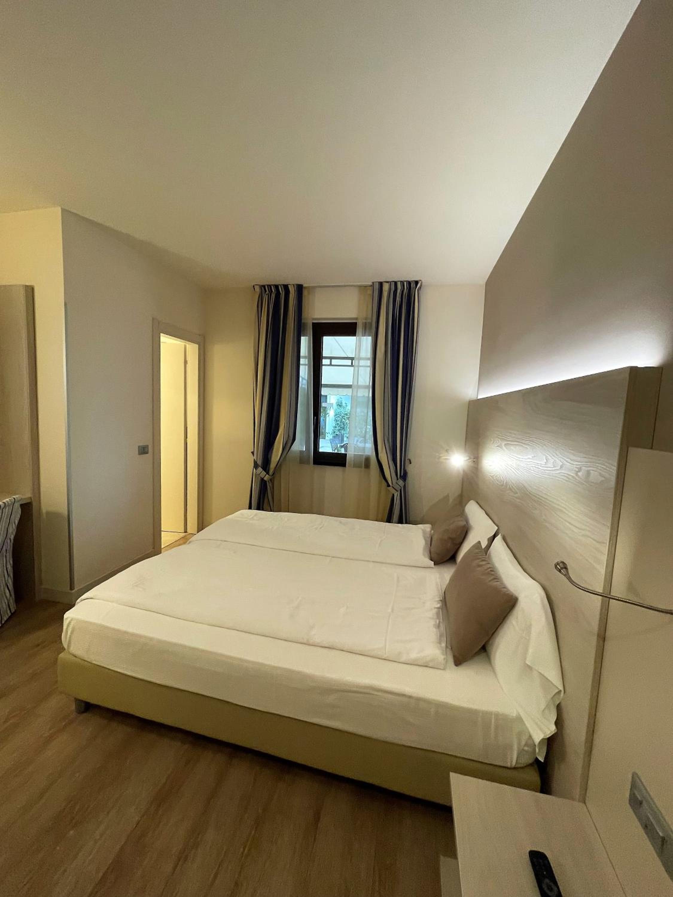 Economy Double Room - Photo 5