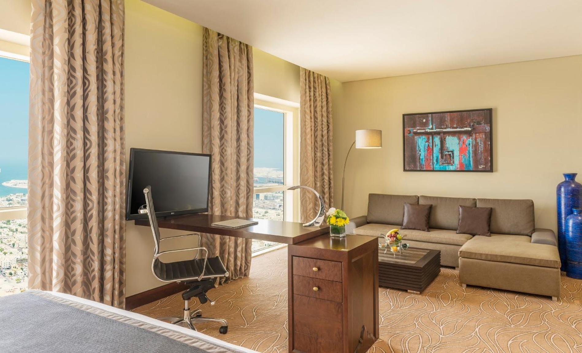 Deluxe Studio Twin Beds
