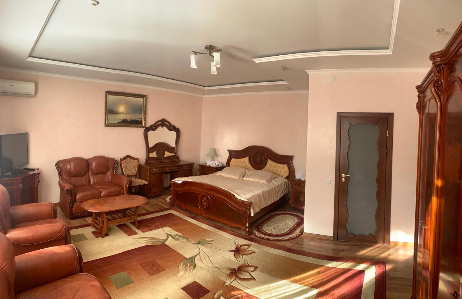 Suite with City View