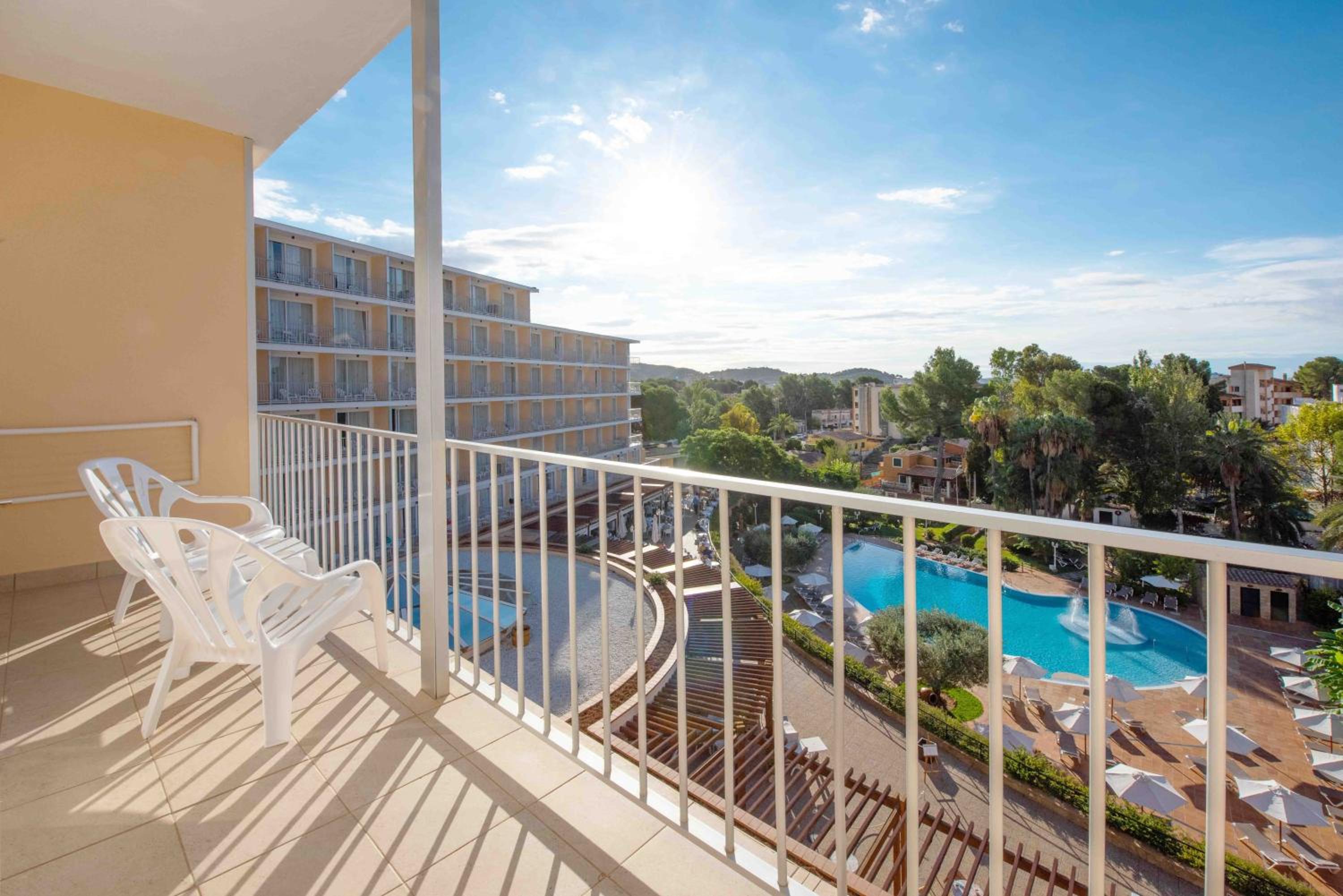 Superior Double Room With Balcony