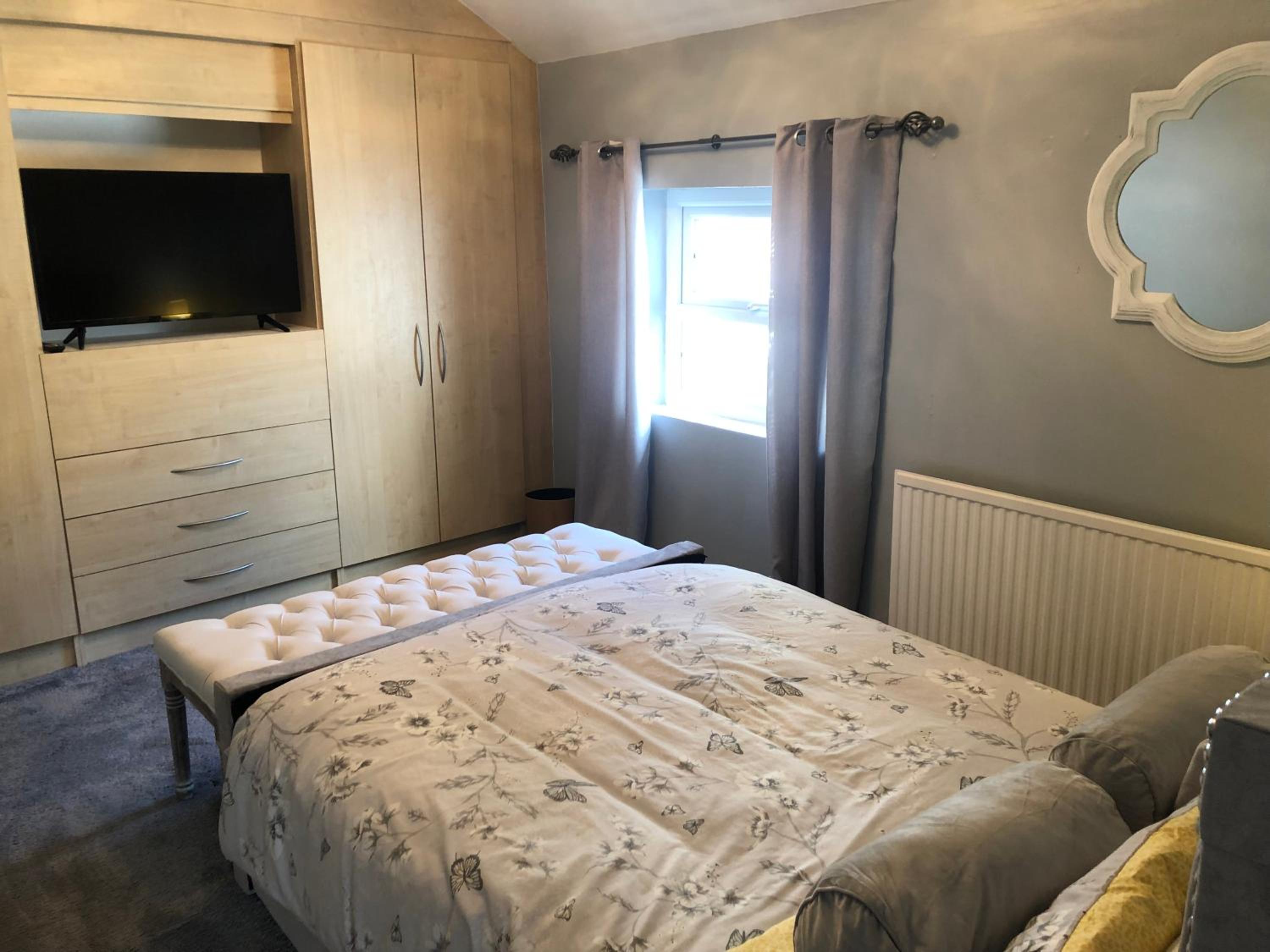 Three-Bedroom House photo 1