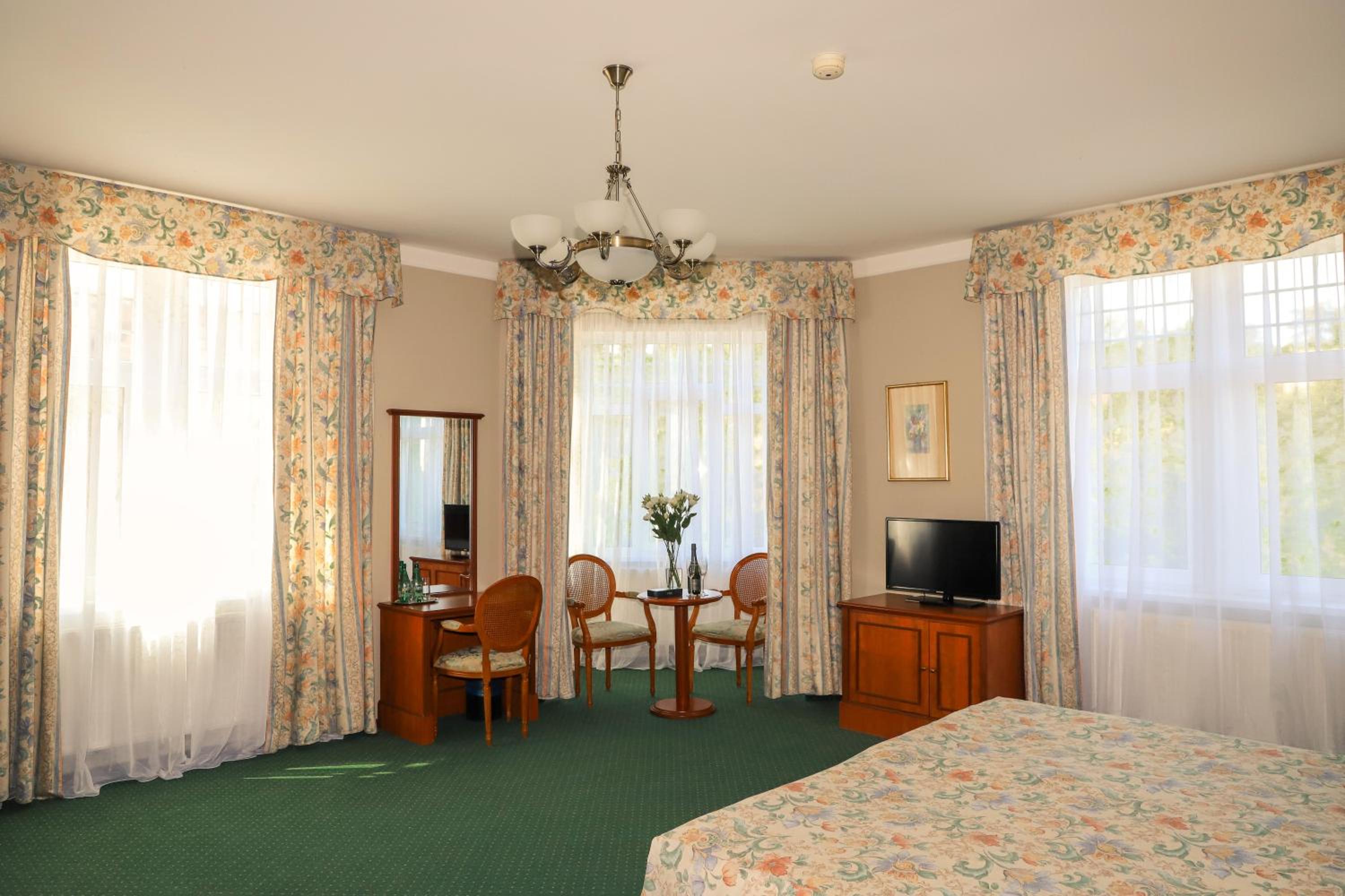 Deluxe Double Room with Bath