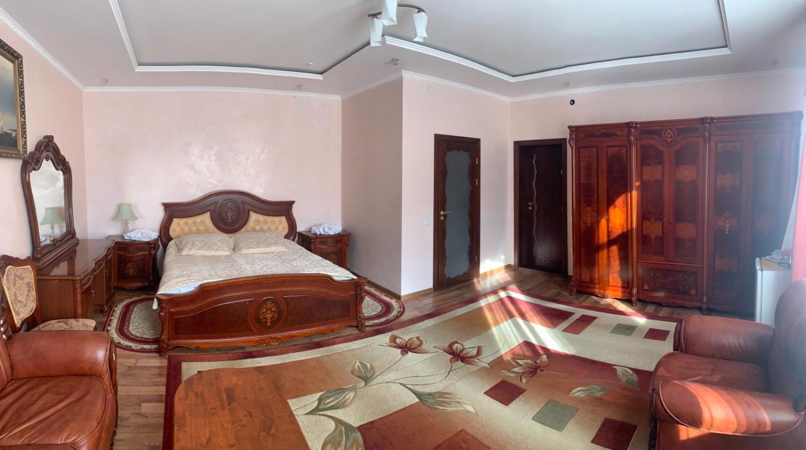 Suite with City View photo 3