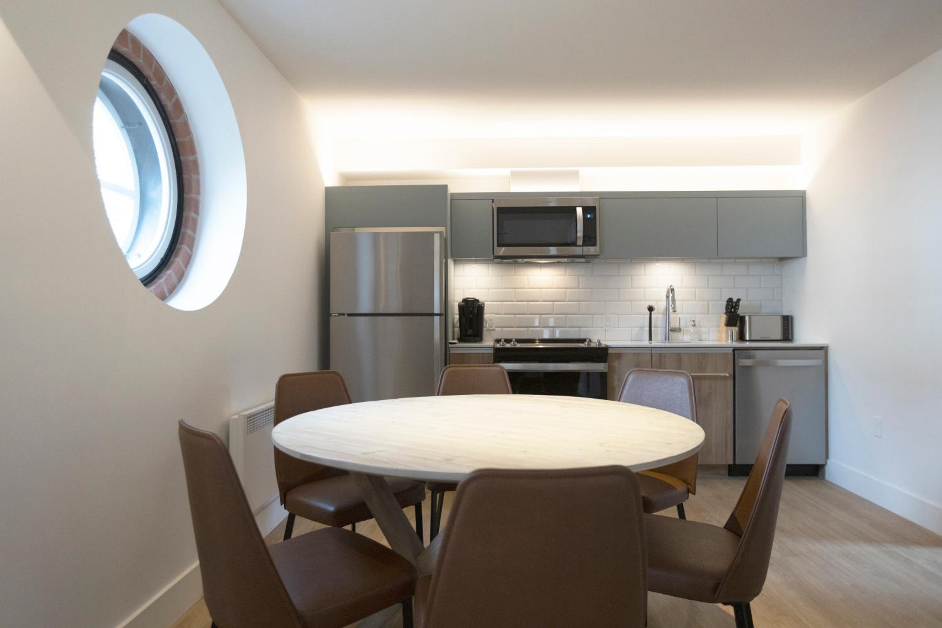 Penthouse Apartment thumbnail 5