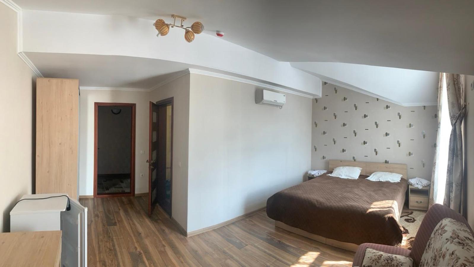 Standard Double or Twin Room photo 2