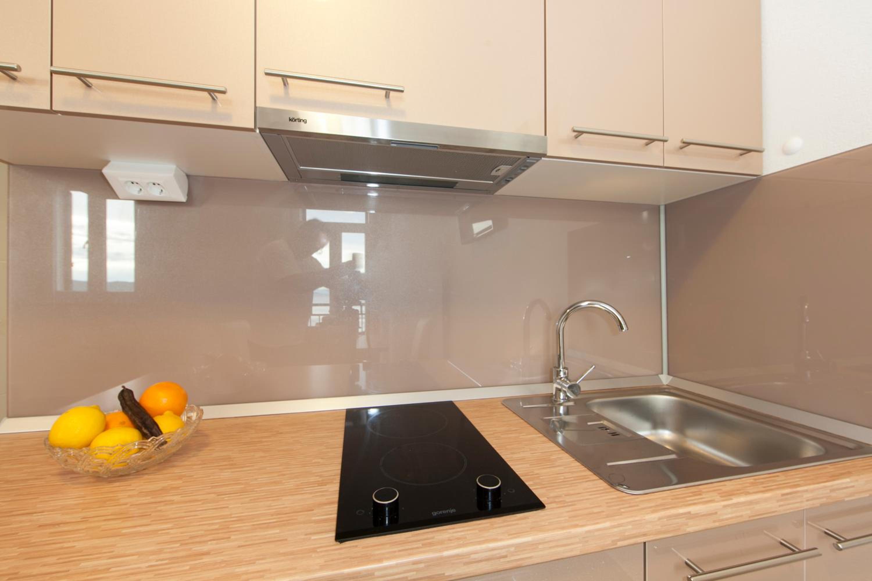 One-Bedroom Apartment photo 2