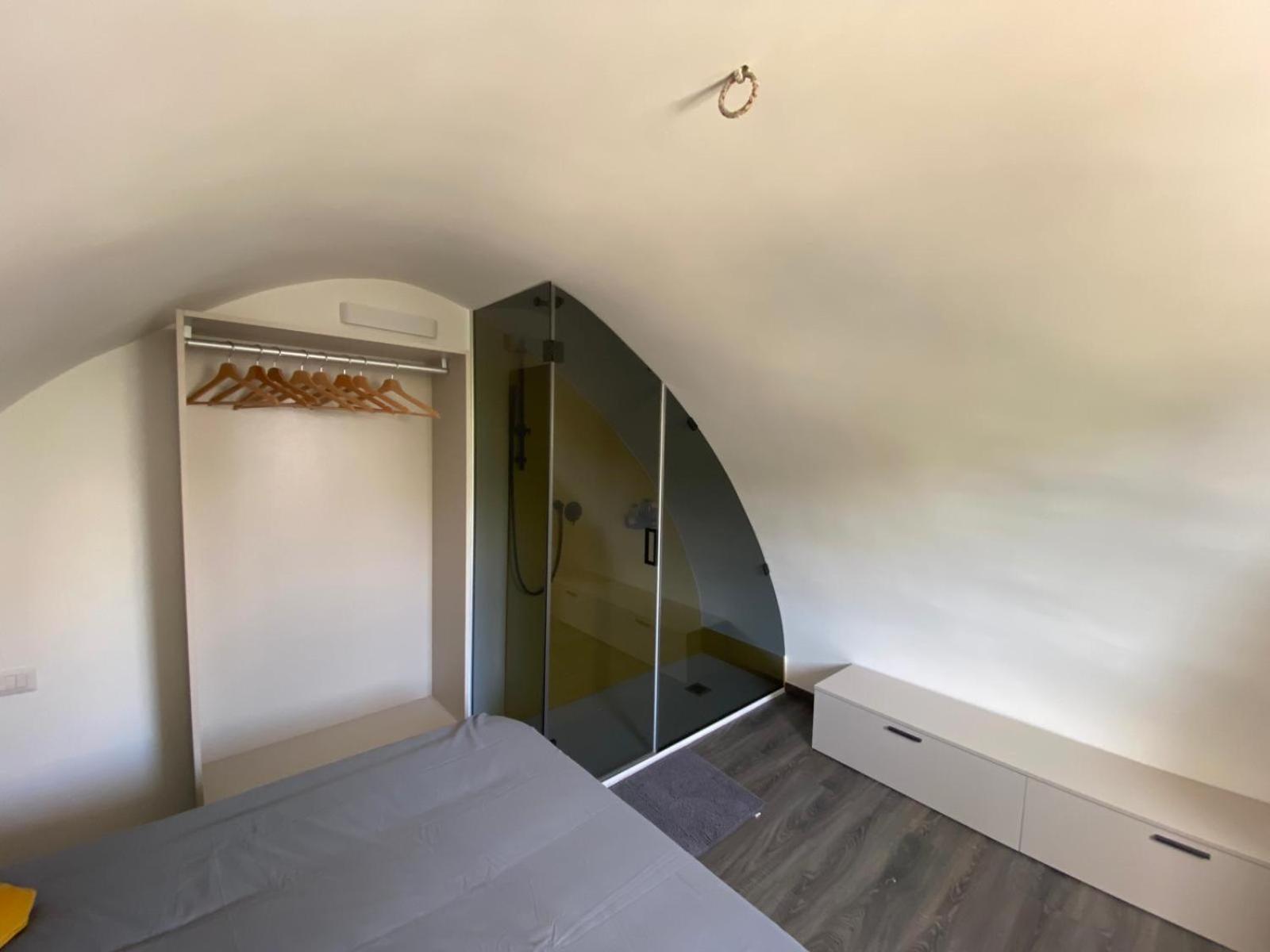Deluxe Double Room with Shower photo 3