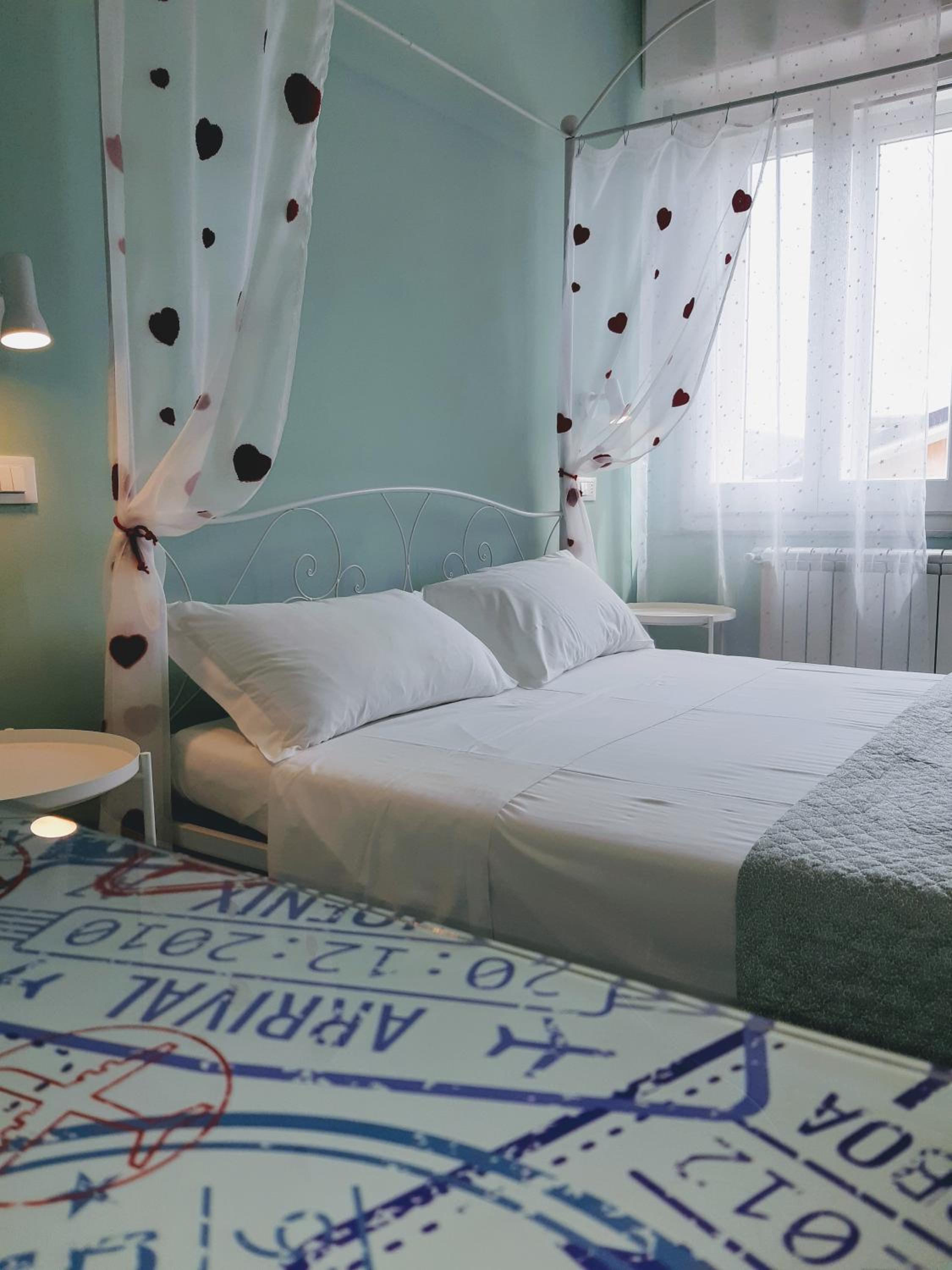 Deluxe Double Room with Balcony photo 2