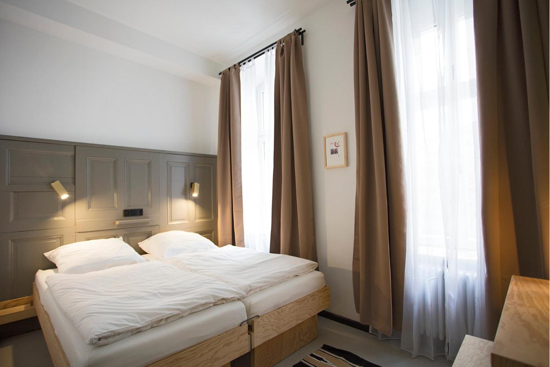 Double or Twin Room with Bathroom photo 2