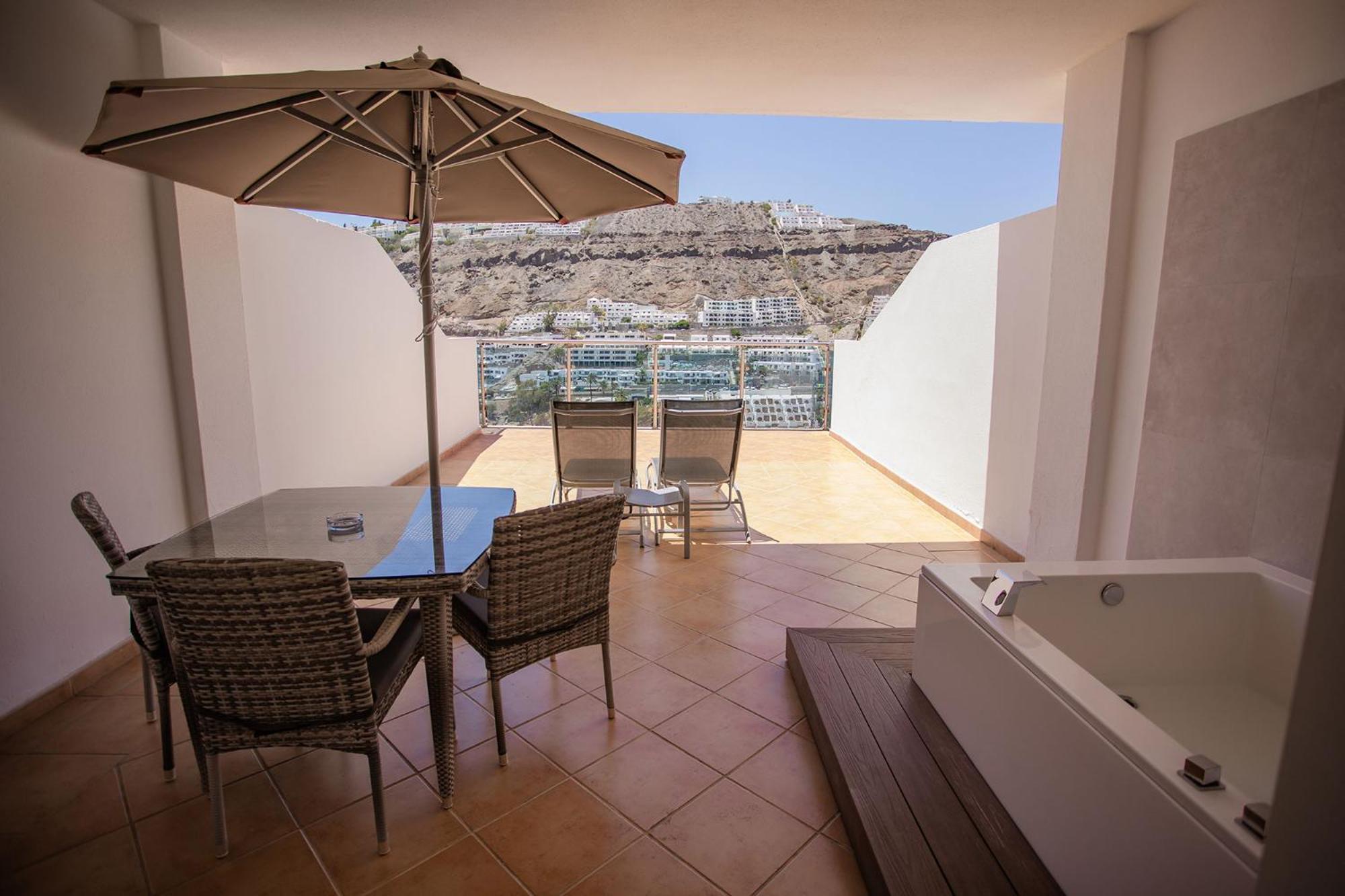Suite Junior Superior Large Balcony thumbnail 5