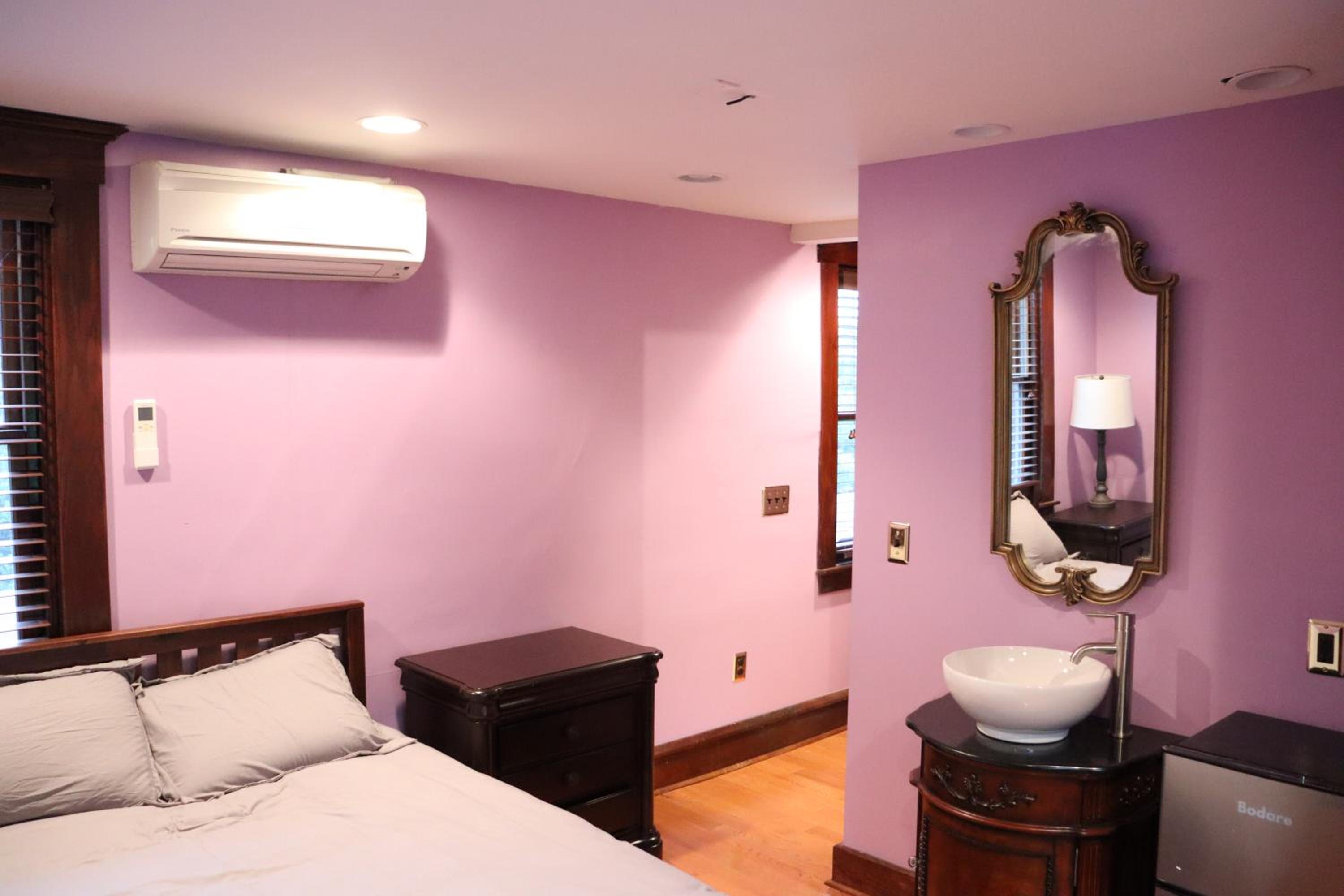 Queen Room - Photo 3