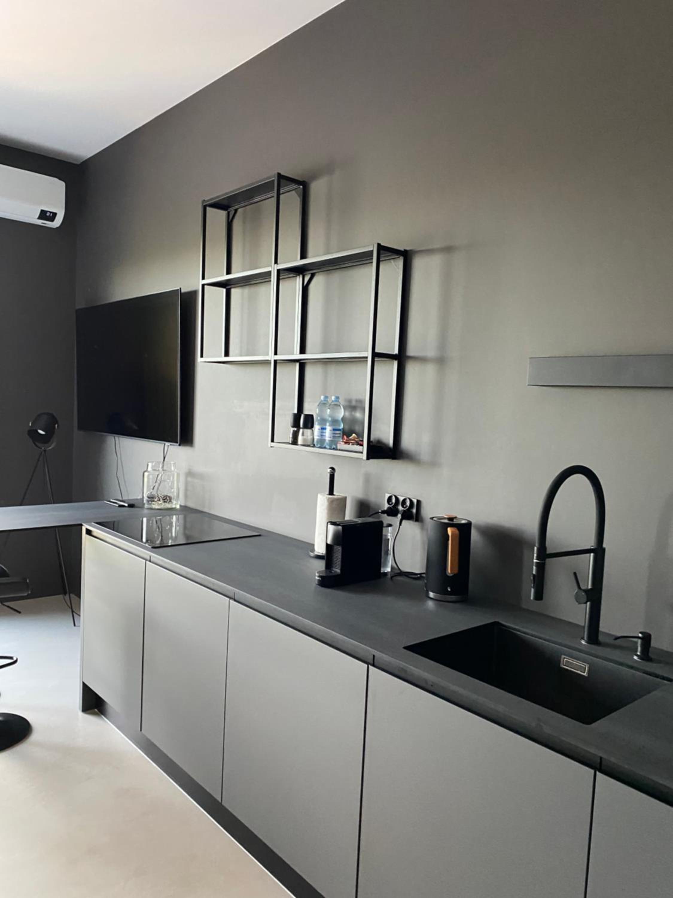One-Bedroom Apartment - Photo 29