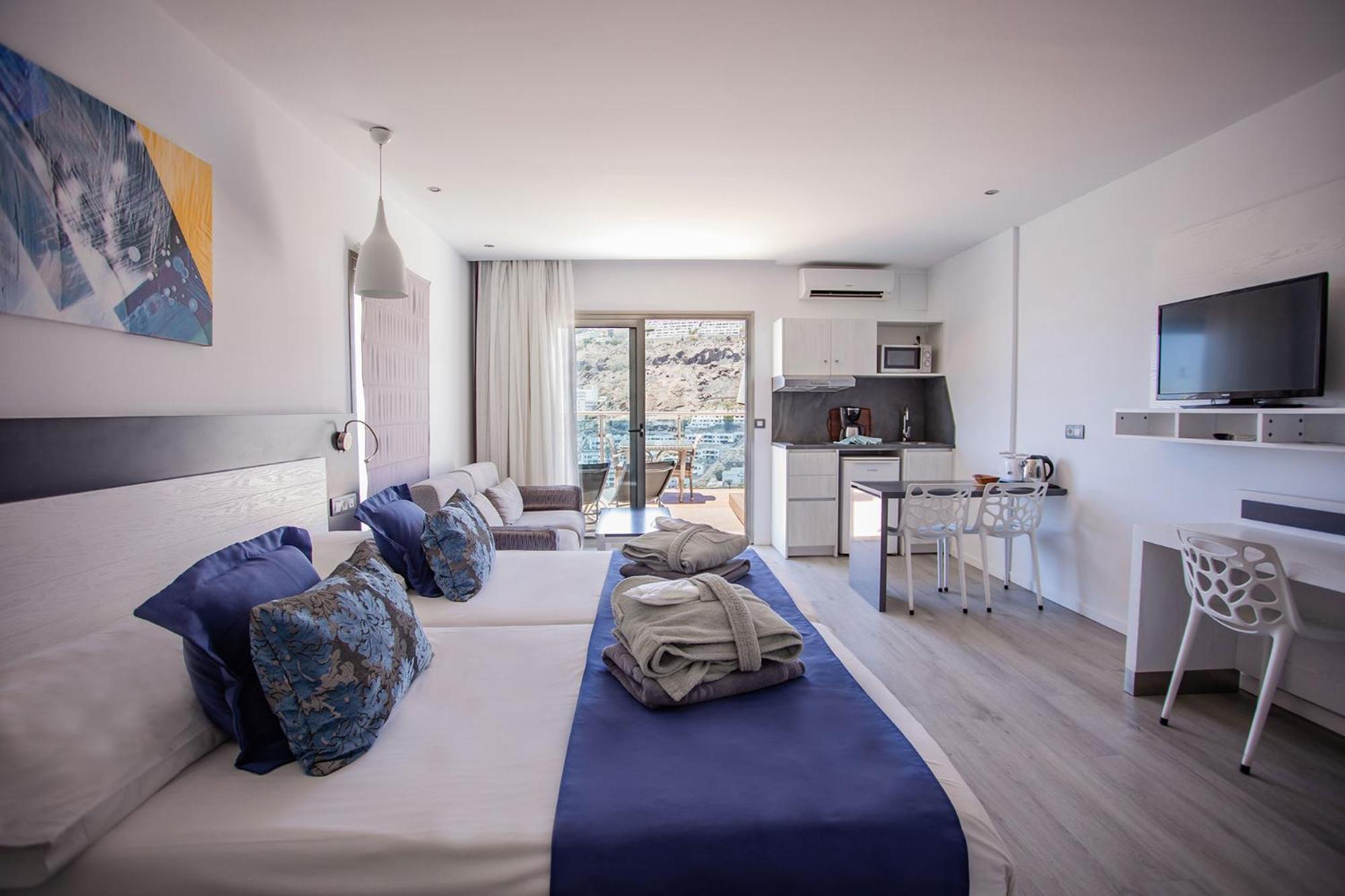 Suite Junior Superior High Floor 1 Adult