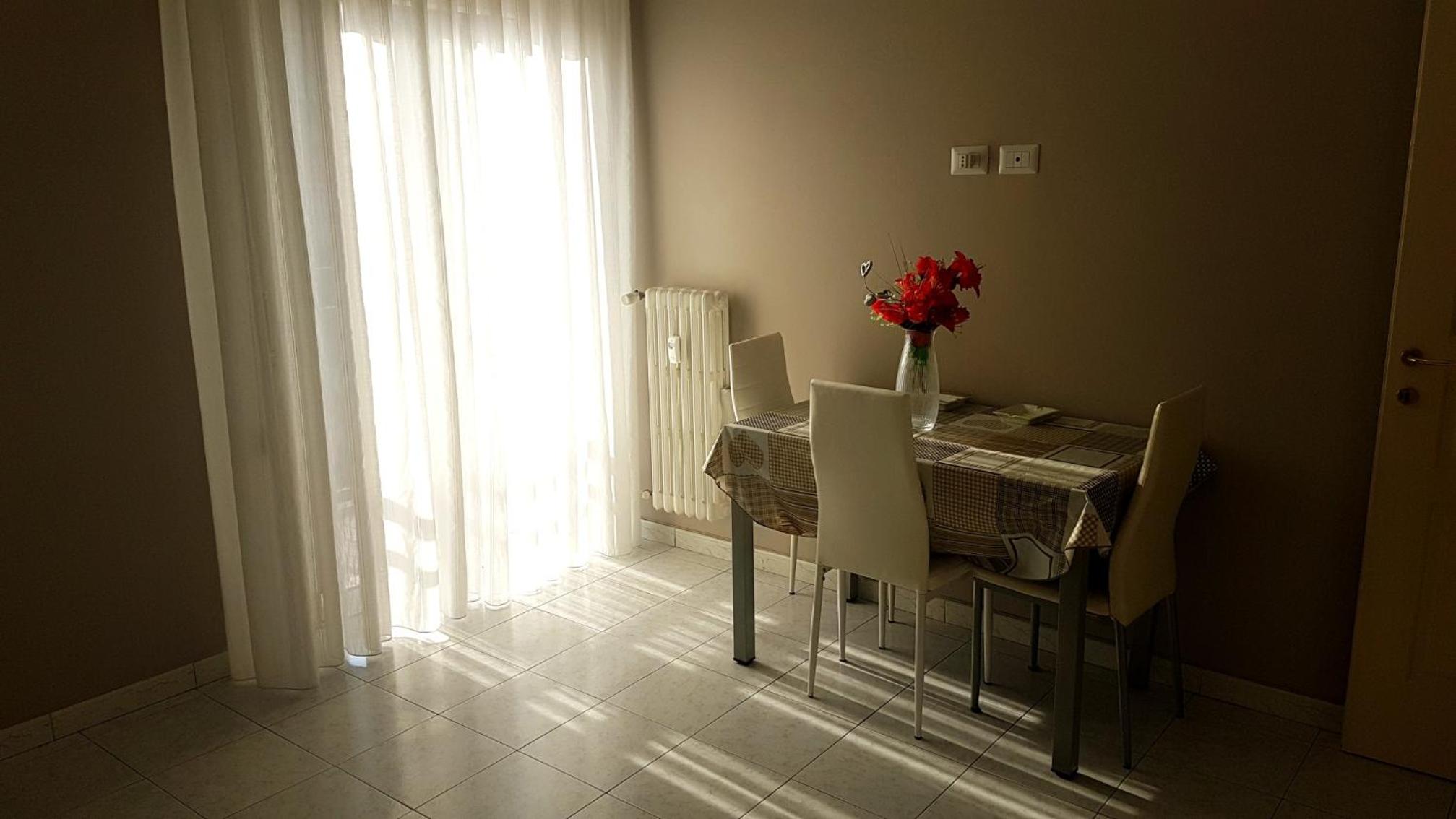 Two-Bedroom Apartment - Photo 2