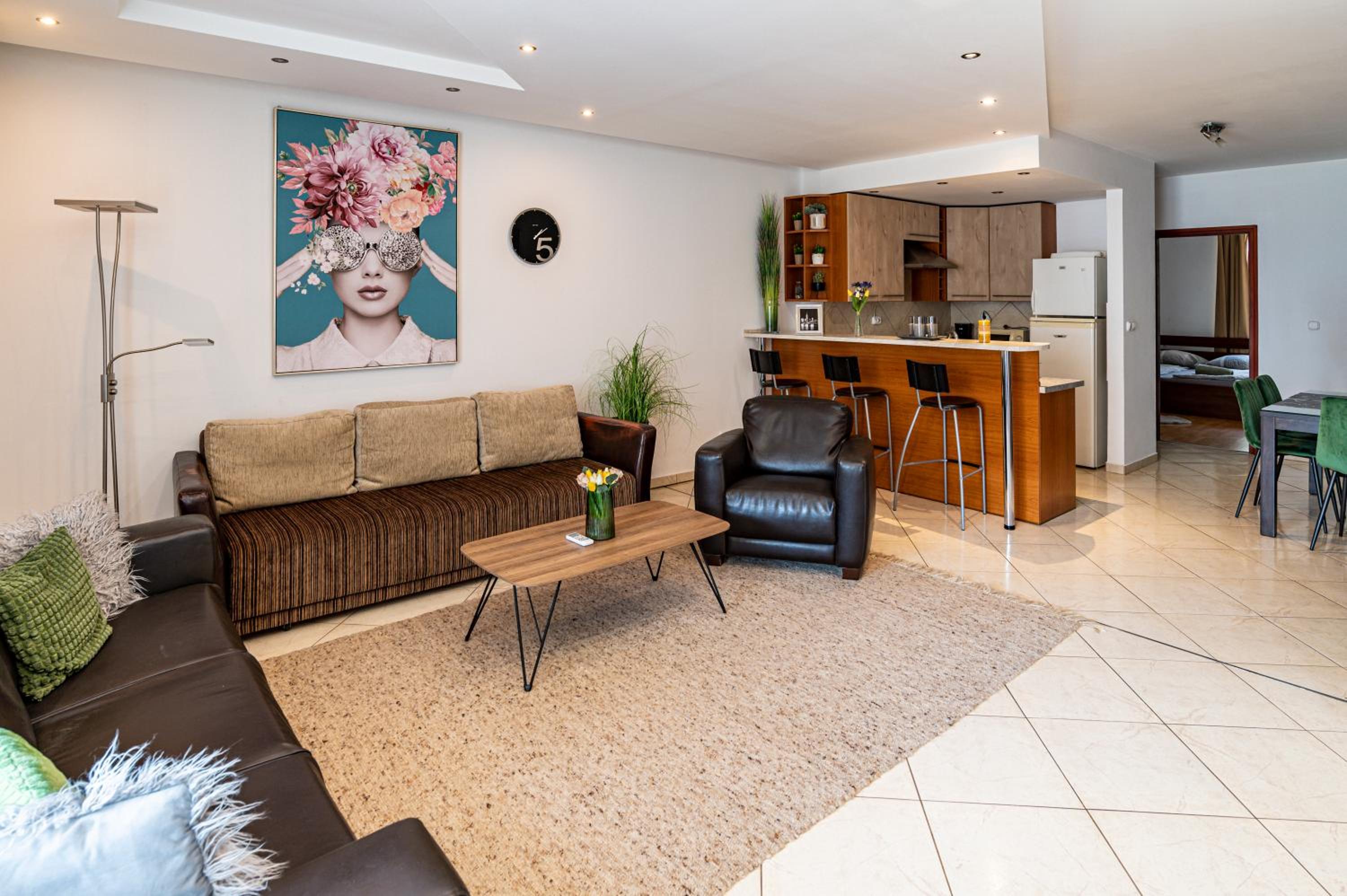 Two-Bedroom Apartment - Photo 11