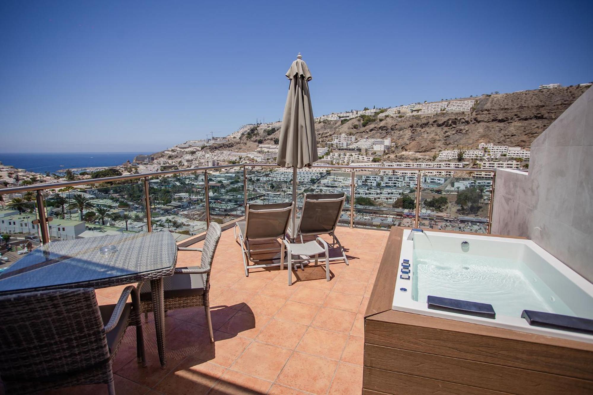 Suite with Balcony High Floor