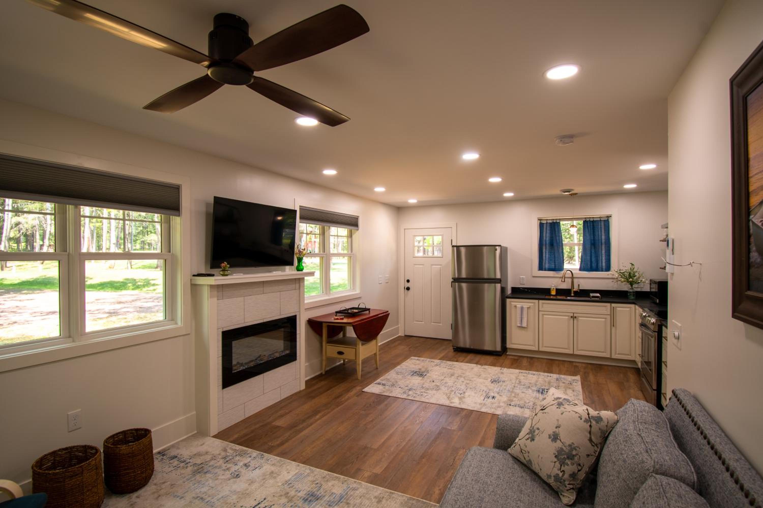 One-Bedroom House photo 1