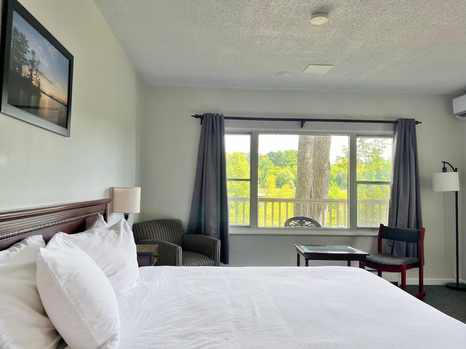 King Room with Lake View