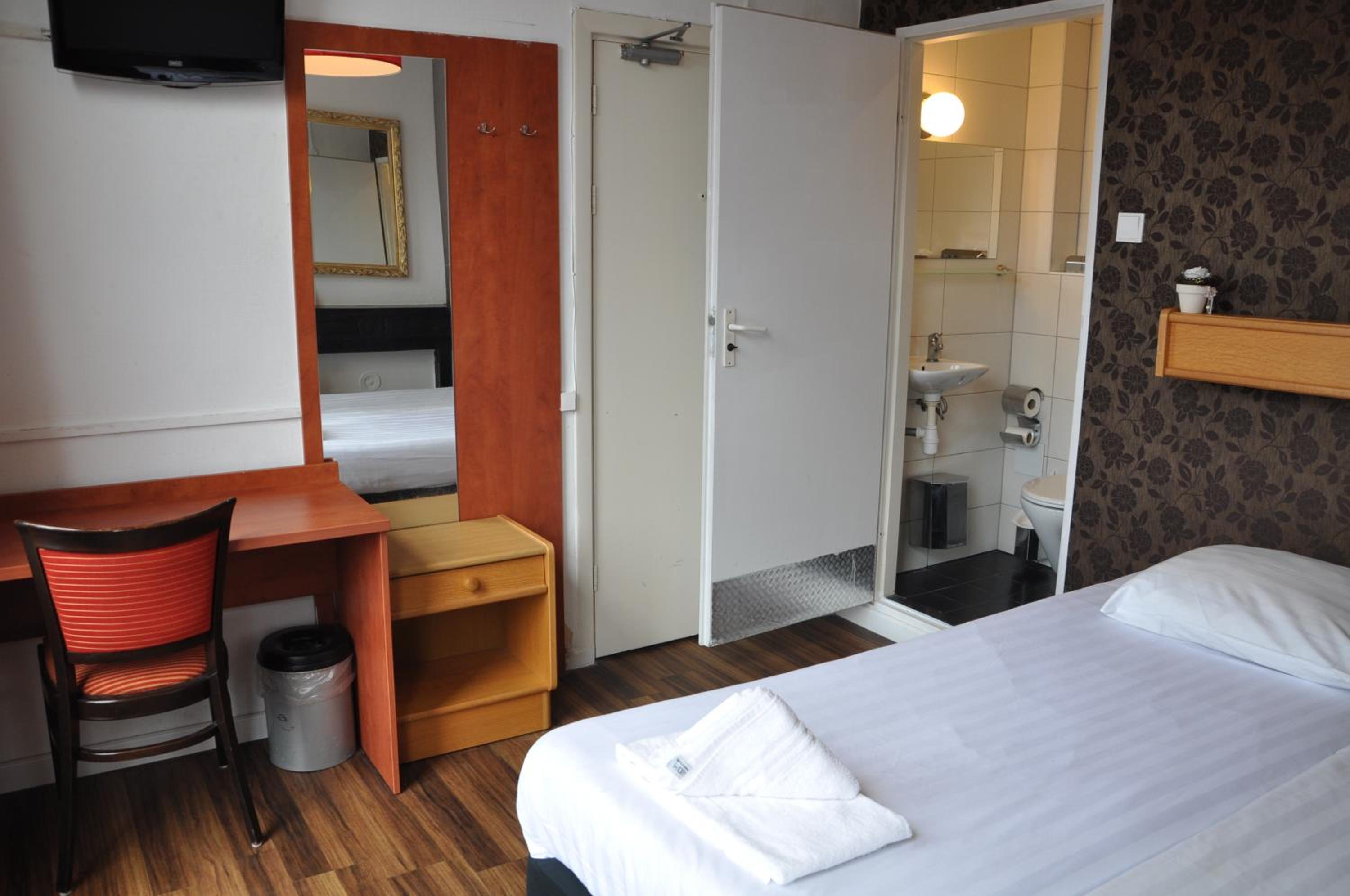 Twin Room photo 2