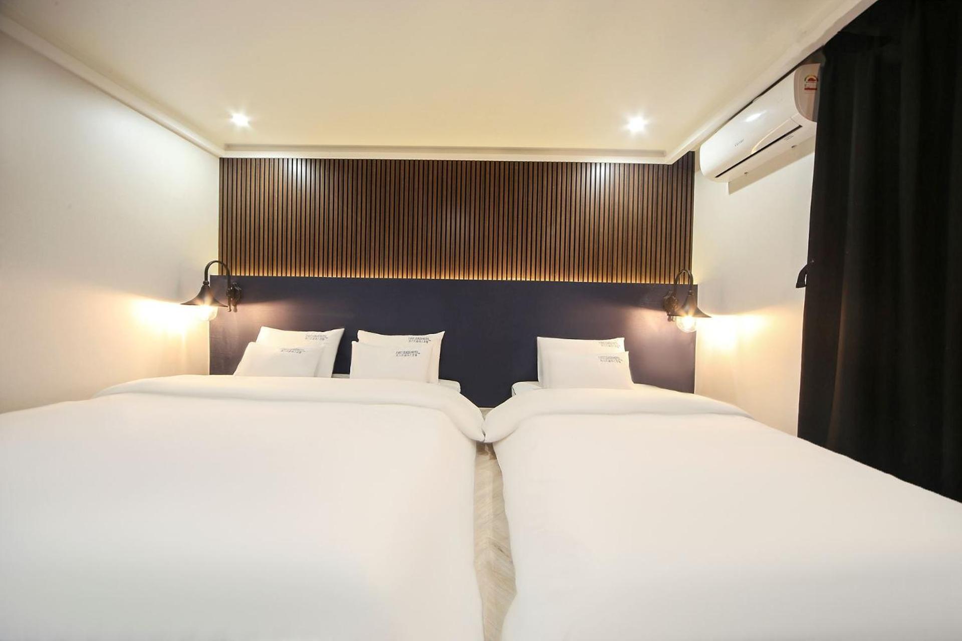 Deluxe Twin Room - Photo 2