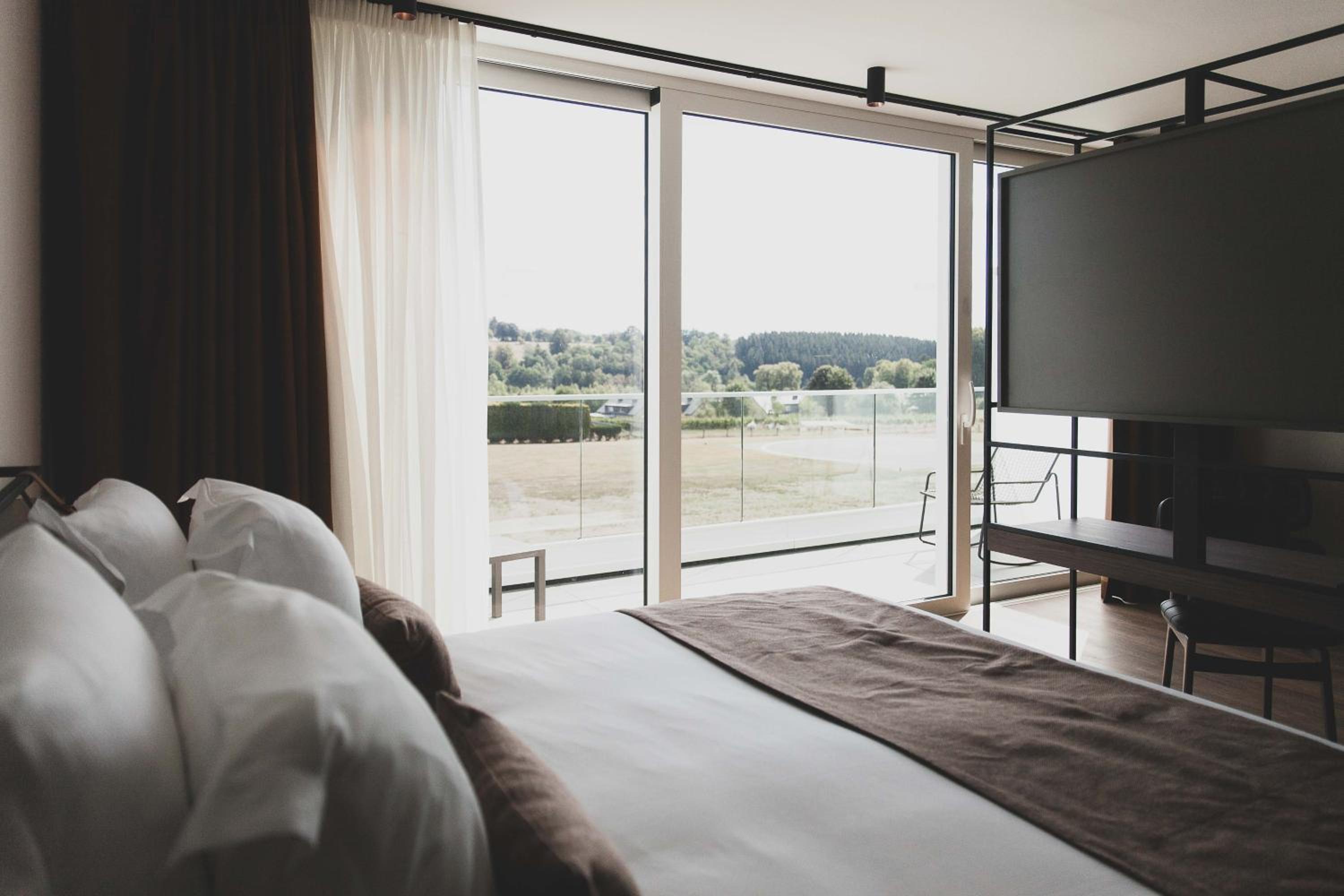 King Suite with Spa Bath photo 2