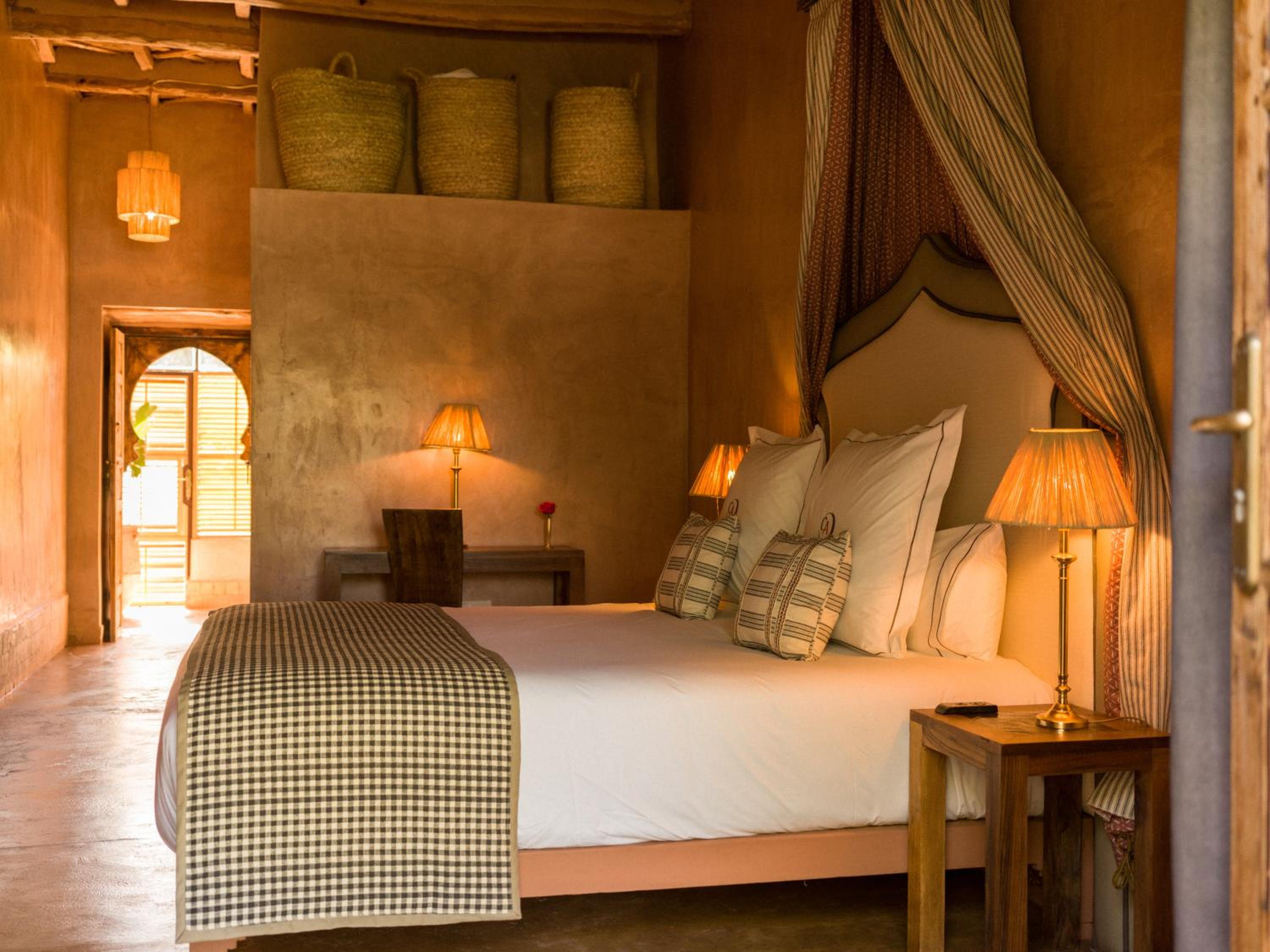 Junior Suite with Pool View - Photo 1