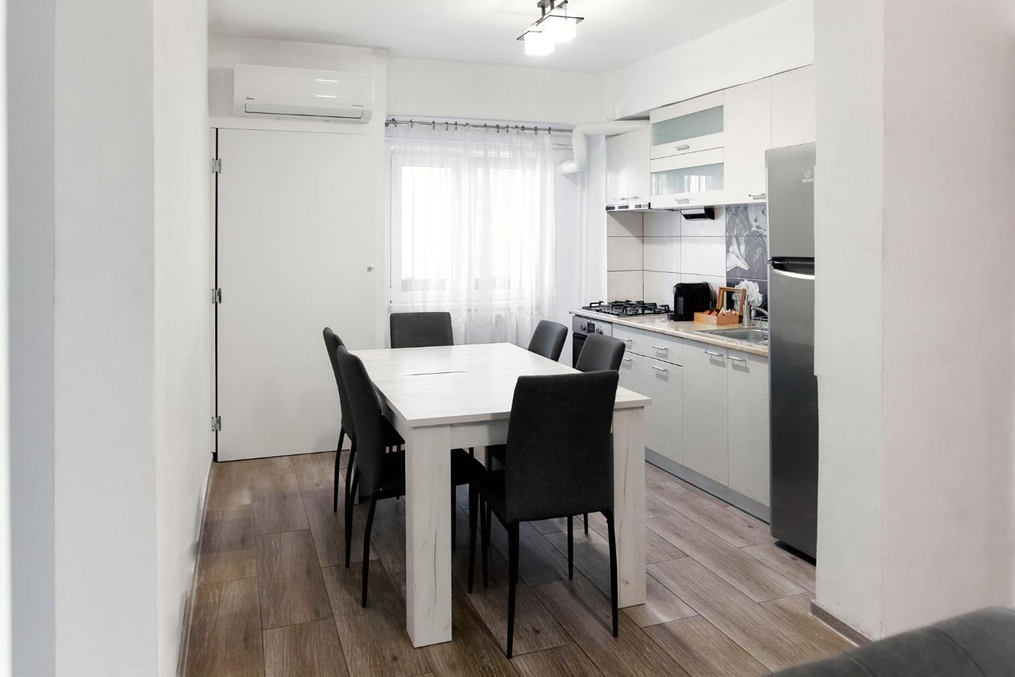 Three-Bedroom Apartment - Photo 29