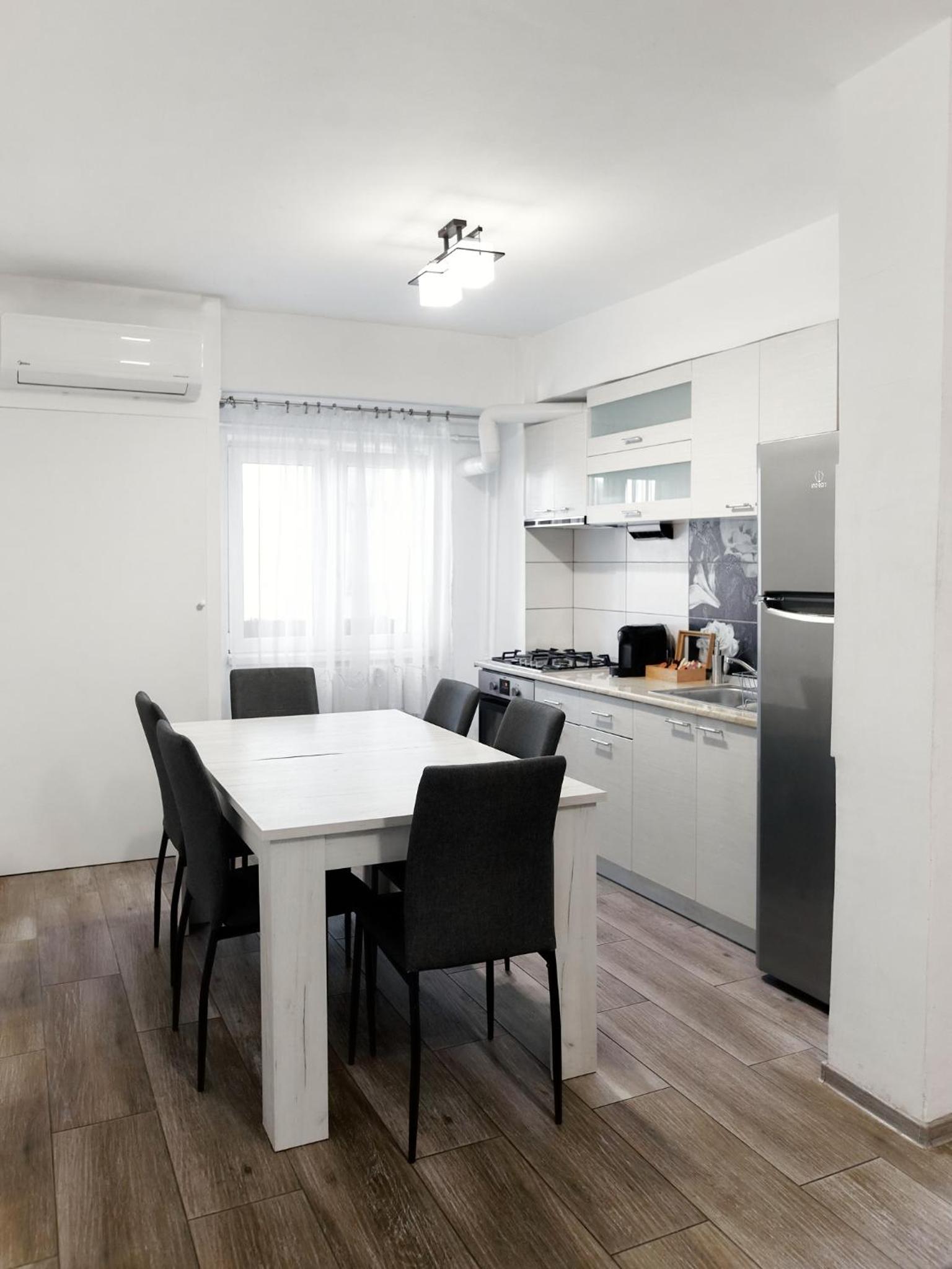 Three-Bedroom Apartment - Photo 35