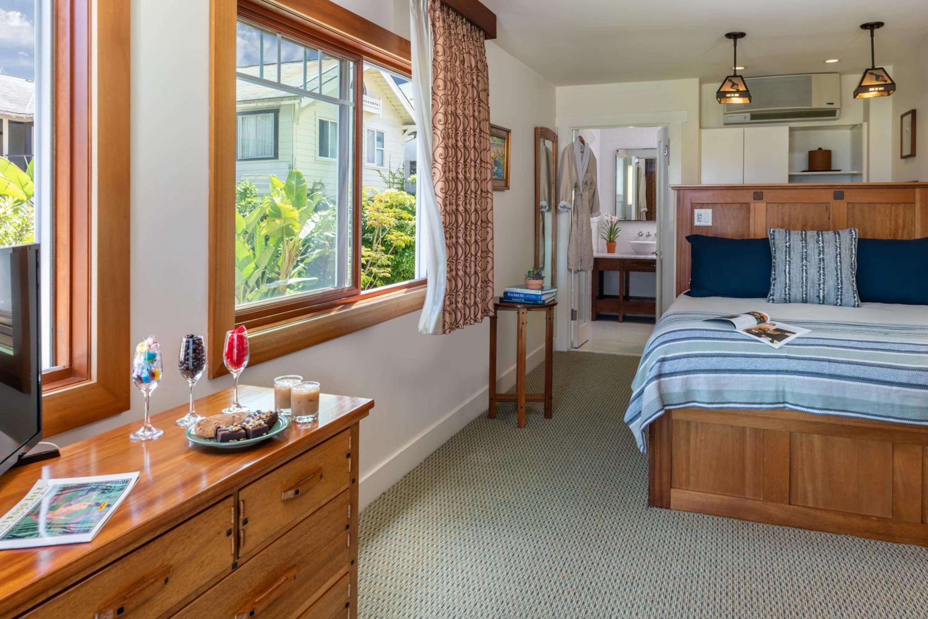 Queen Room with Ocean View photo 2