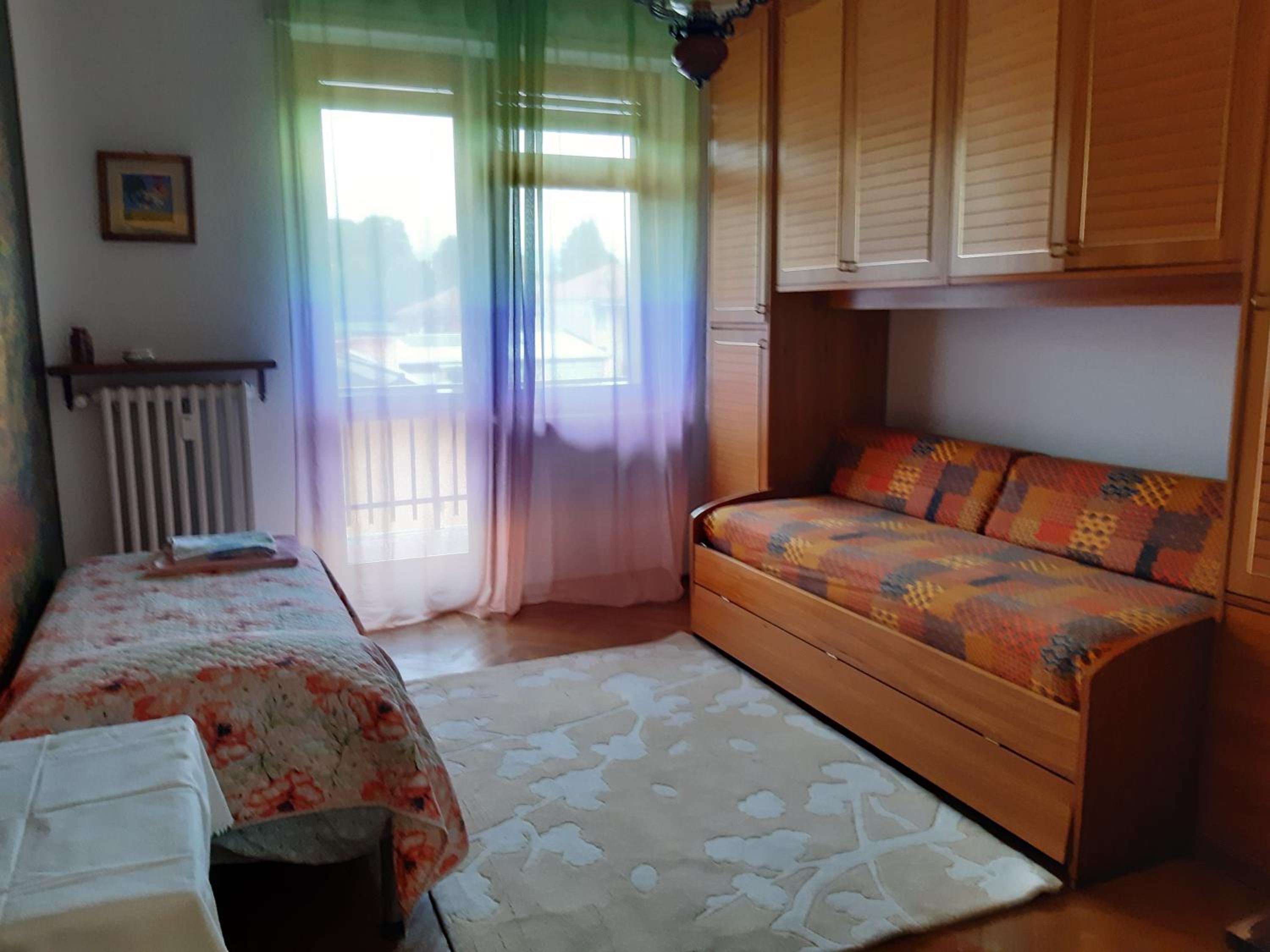 Two-Bedroom Apartment - Photo 9
