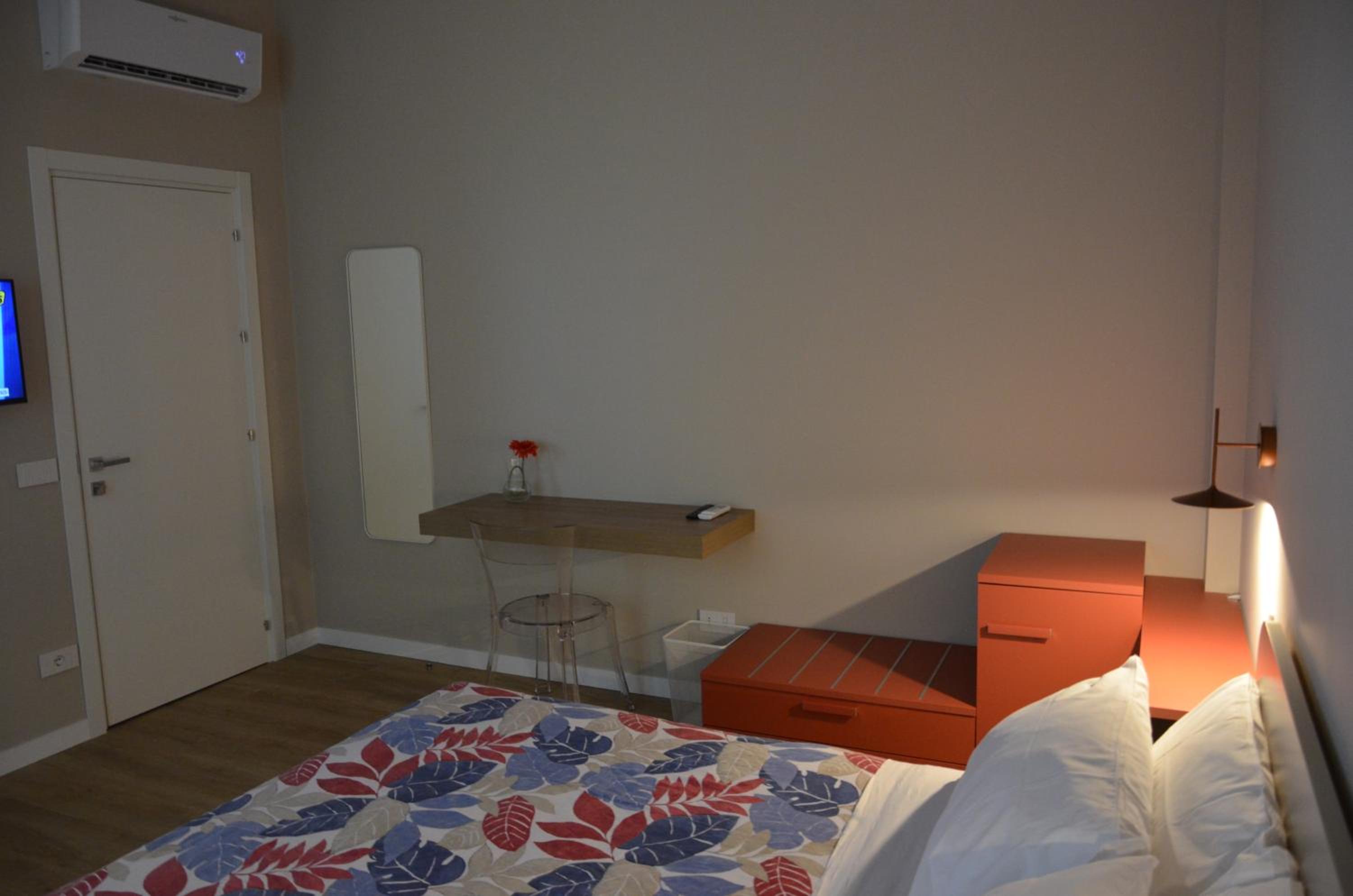 Double Room with Private Bathroom photo 3