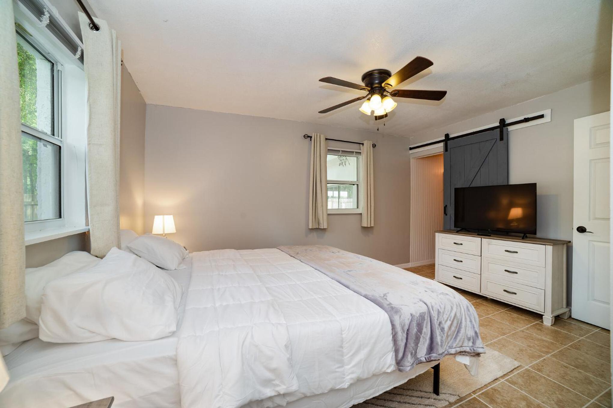 Three-Bedroom House photo 1